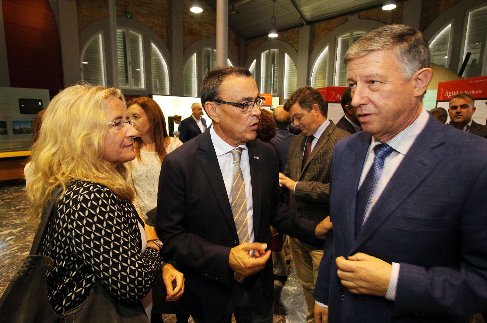 Imágenes de la toma de posesión del nuevo presidente del Puerto de Huelva, José Luis Ramos.