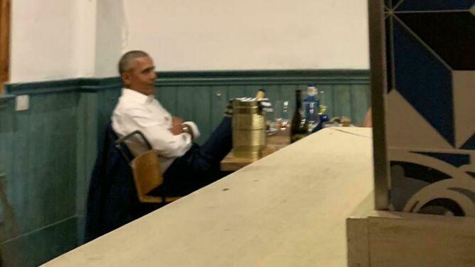 El ex presidente de EEUU Barack Obama en el interior del restaurante Bache. El ex presidente de EEUU Barack Obama en el interior del restaurante Bache.