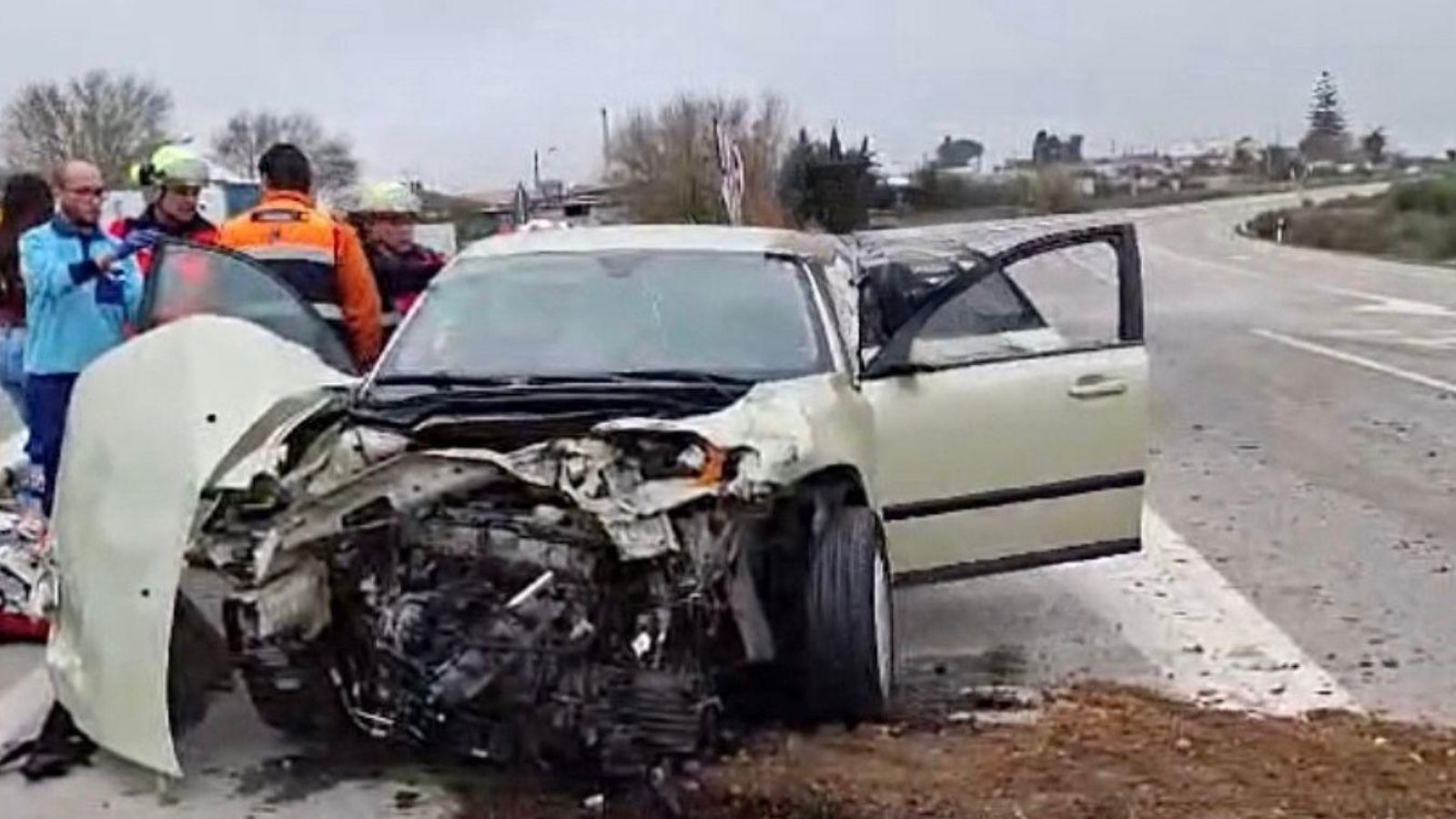 Uno de los coches siniestrados en Cuartillos. Uno de los coches siniestrados en Cuartillos.