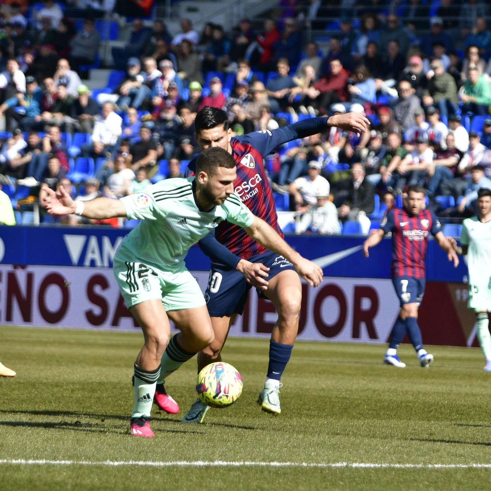El Huesca-Granada CF, en imágenes