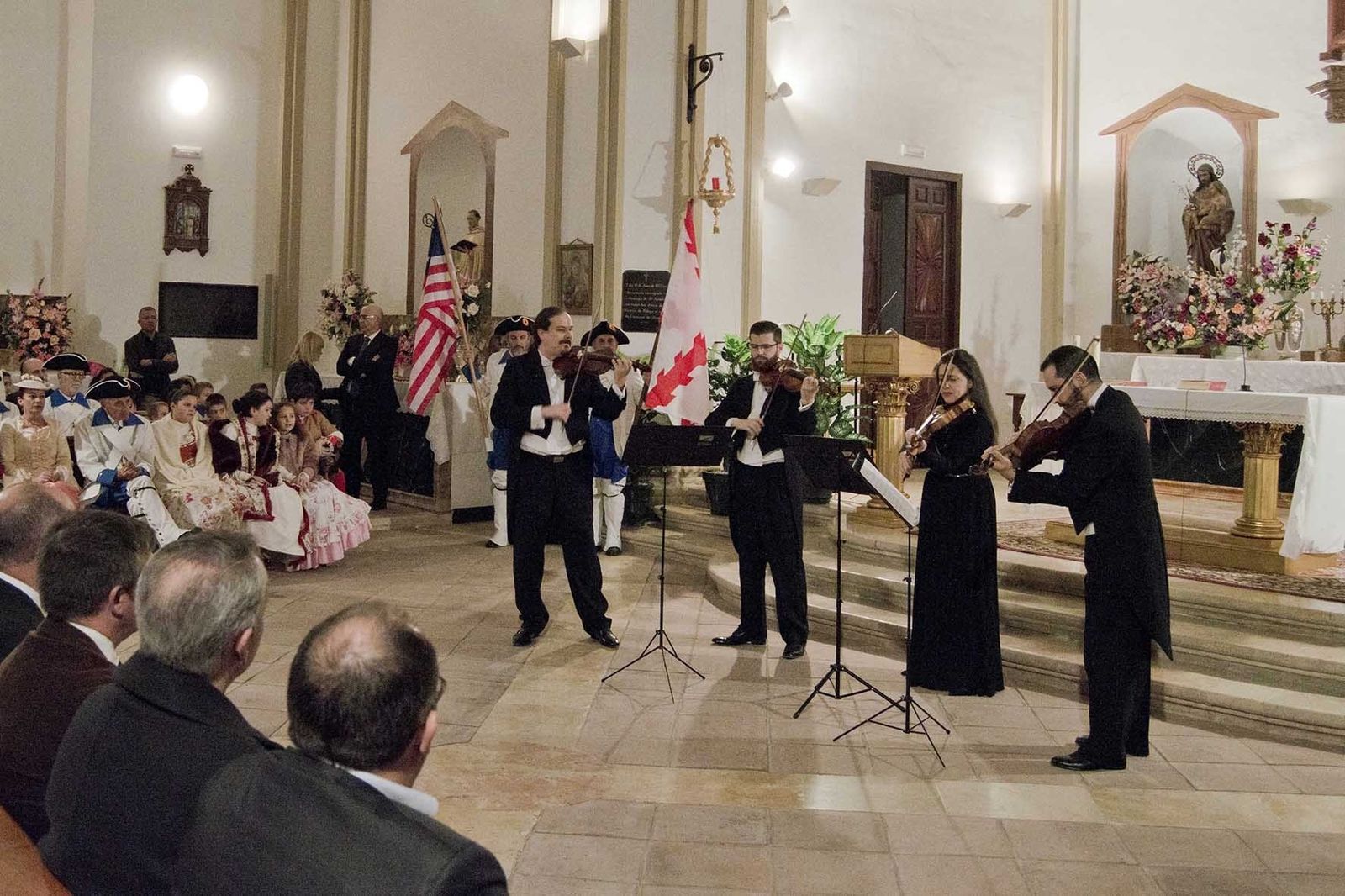 Un Ensemble de músicos de Concerto Málaga durante un concierto.