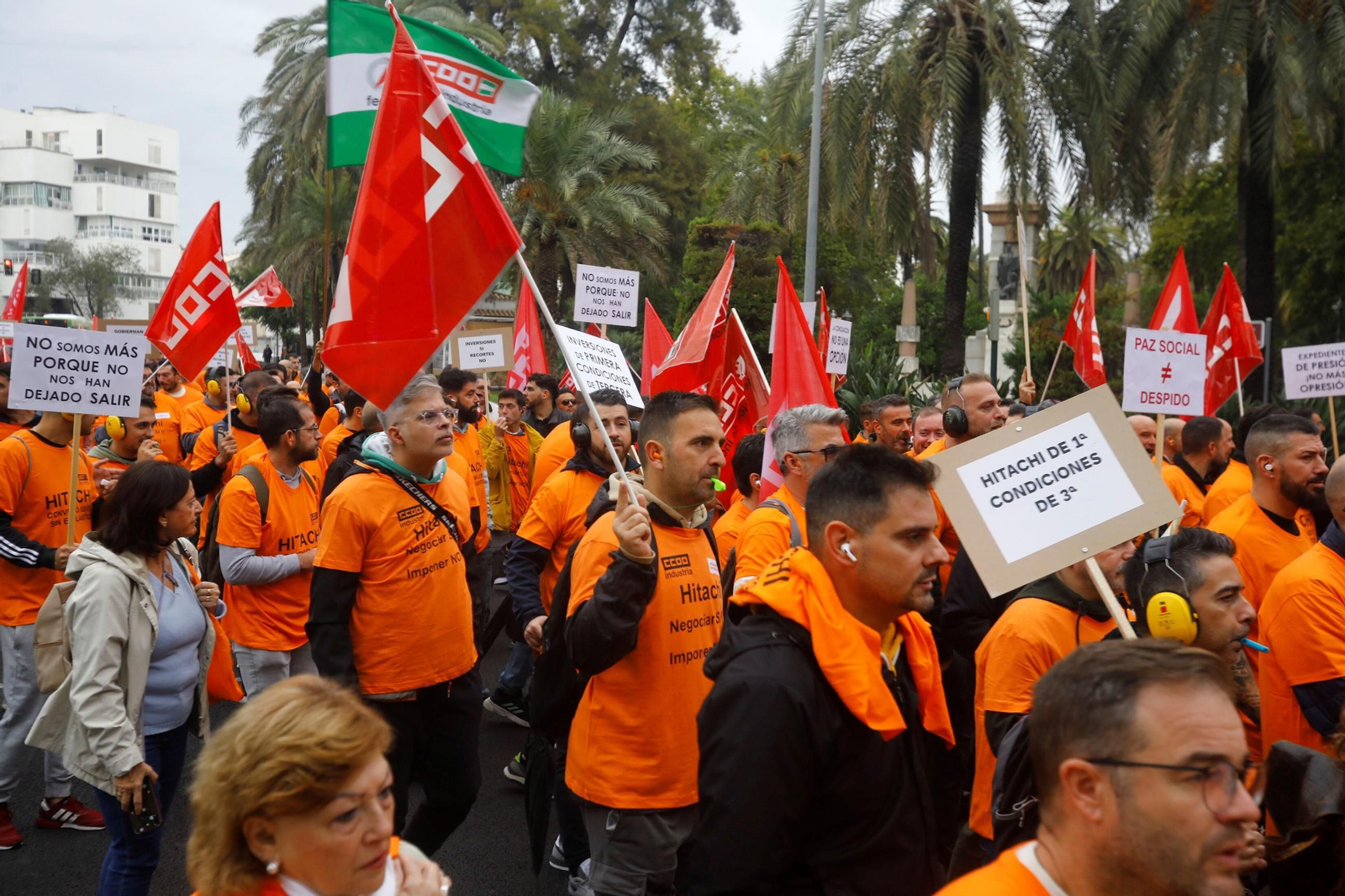 La manifestación de los trabajadores de Hitachi Energy en Córdoba, en imágenes