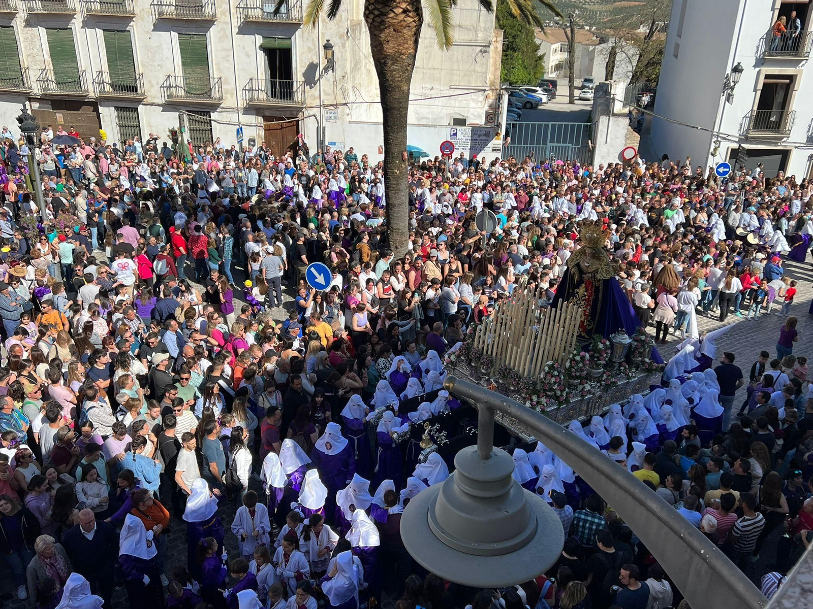 Viernes Santo en Priego de Córdoba: la subida al Calvario del Nazareno, en imágenes