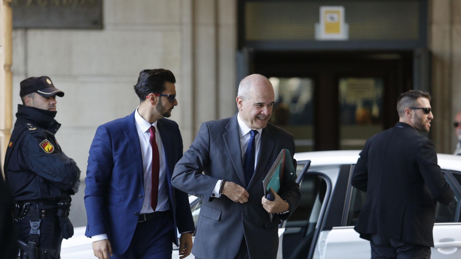 Chaves llega a los juzgados para declarar.