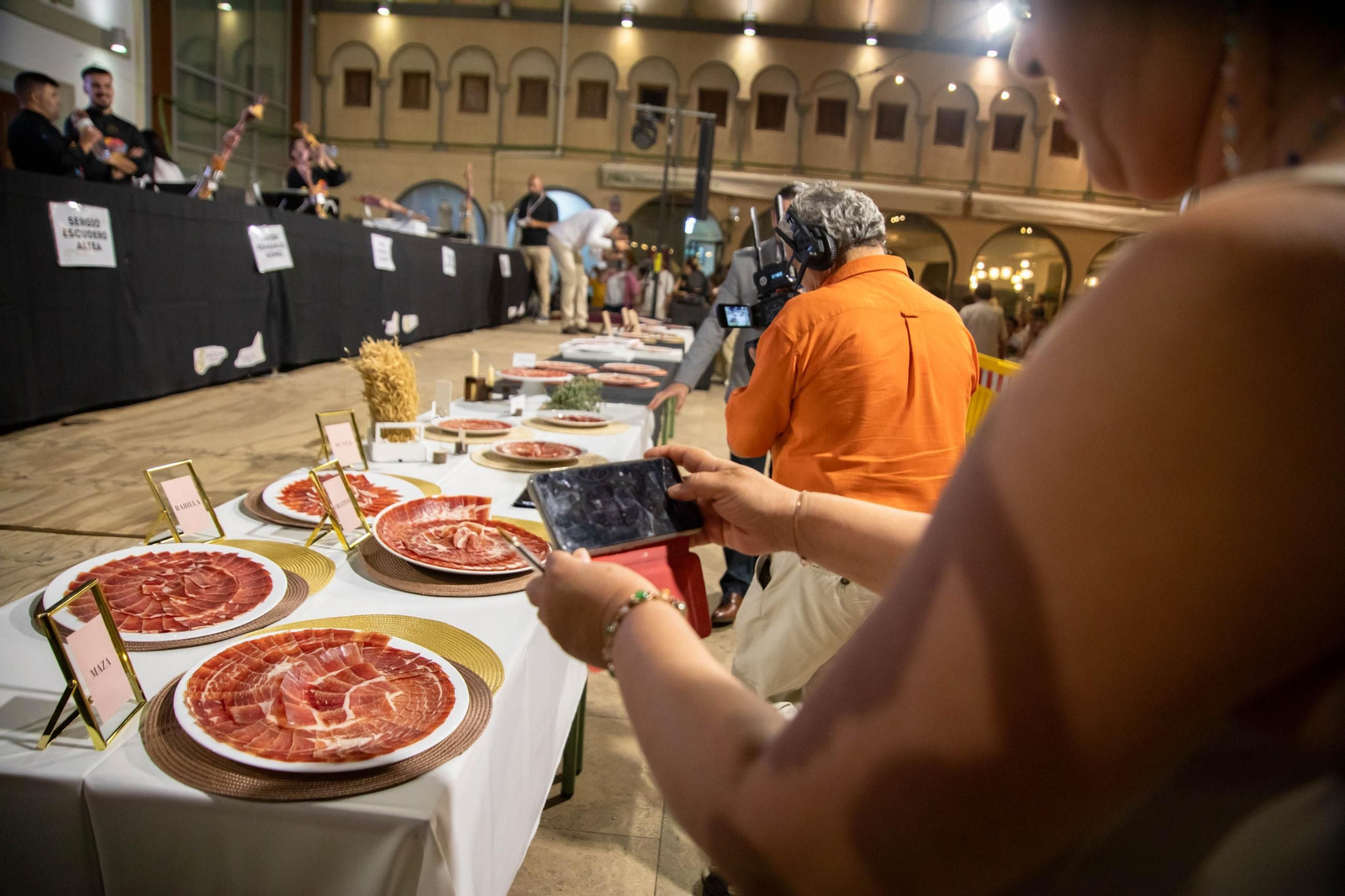Concurso de cortadores de jamón en Serón, en imágenes