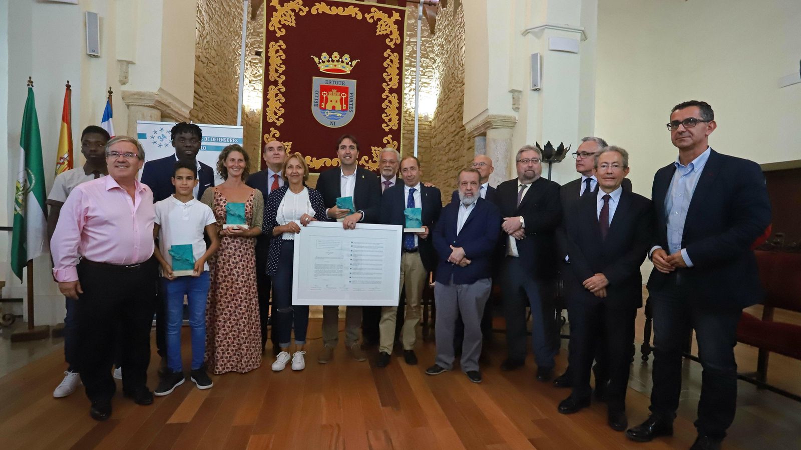 Entrega de reconocimientos en la Sala Santa María