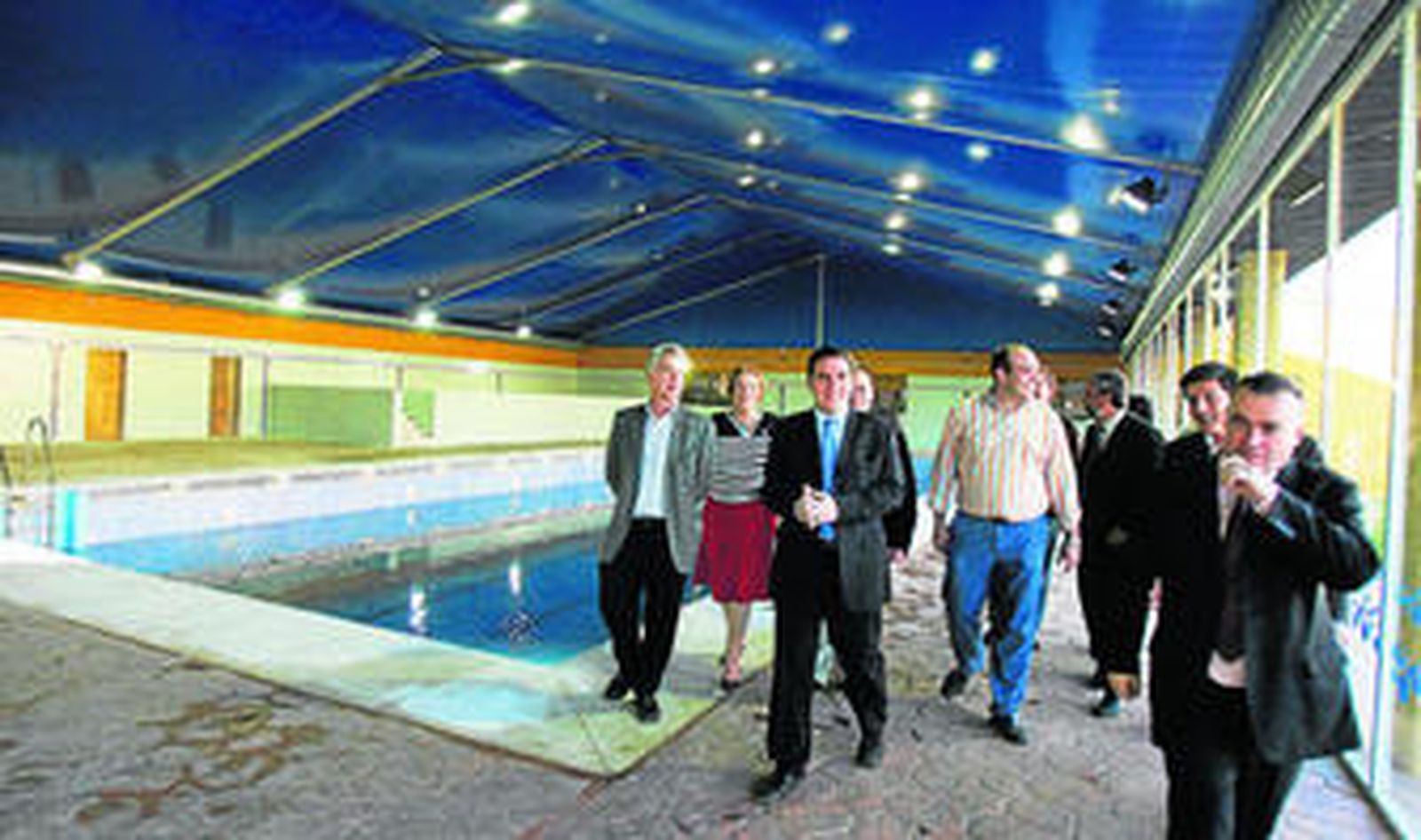 Inauguración de la piscina cubierta de Campanillas, en marzo de 2006.