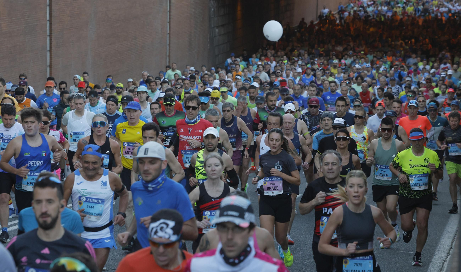 Búscate en el Zurich Maratón de Sevilla 2025