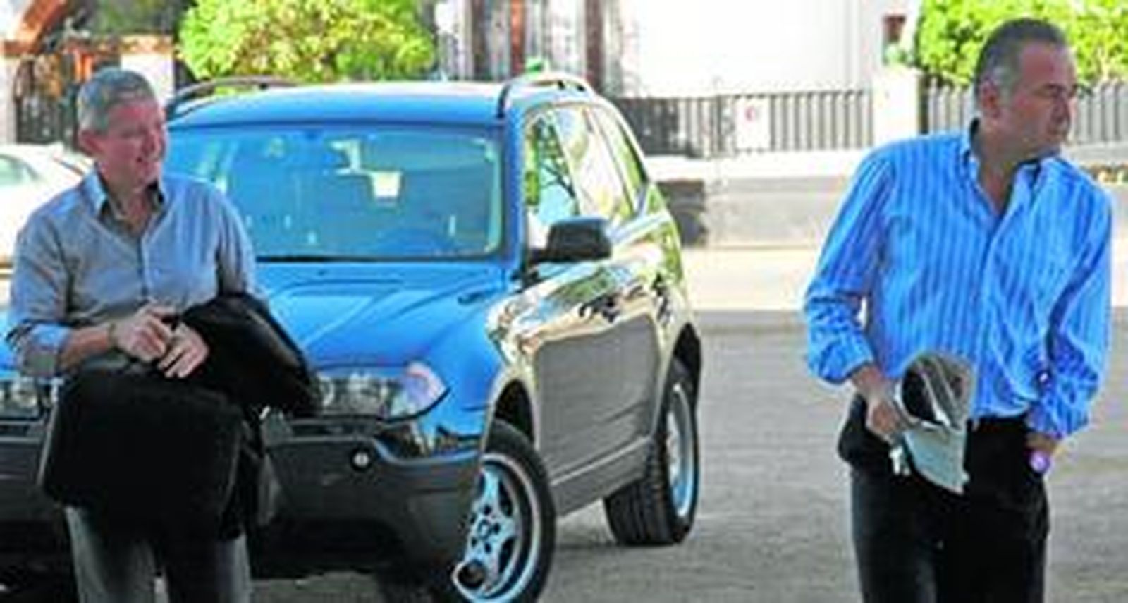 Juan Manuel Gómez Porrúa y Rafael Gordillo, durante su visita al estadio de Heliópolis el pasado miércoles.