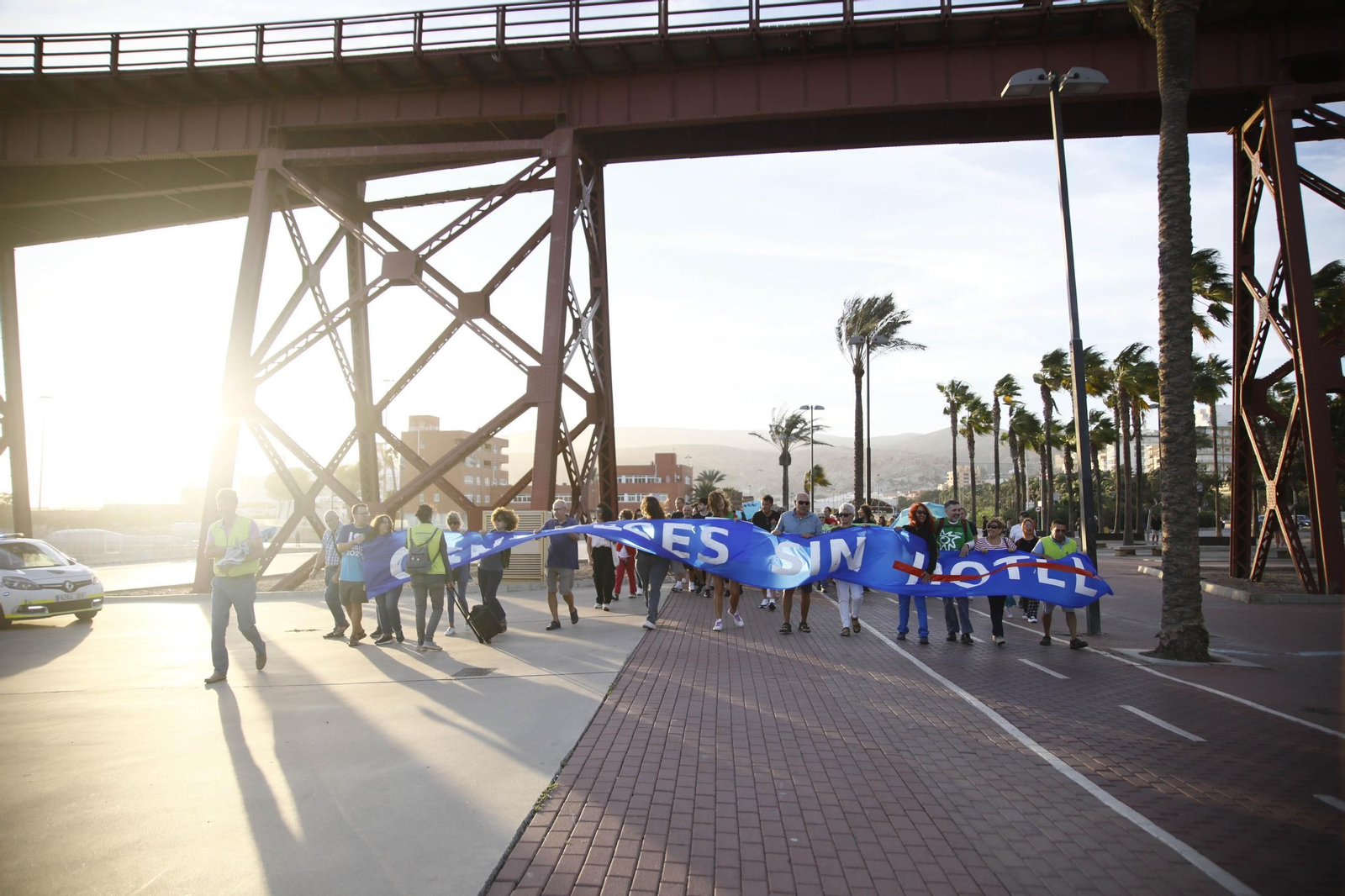 La manifestación "Genoveses sin hotel", en imágenes