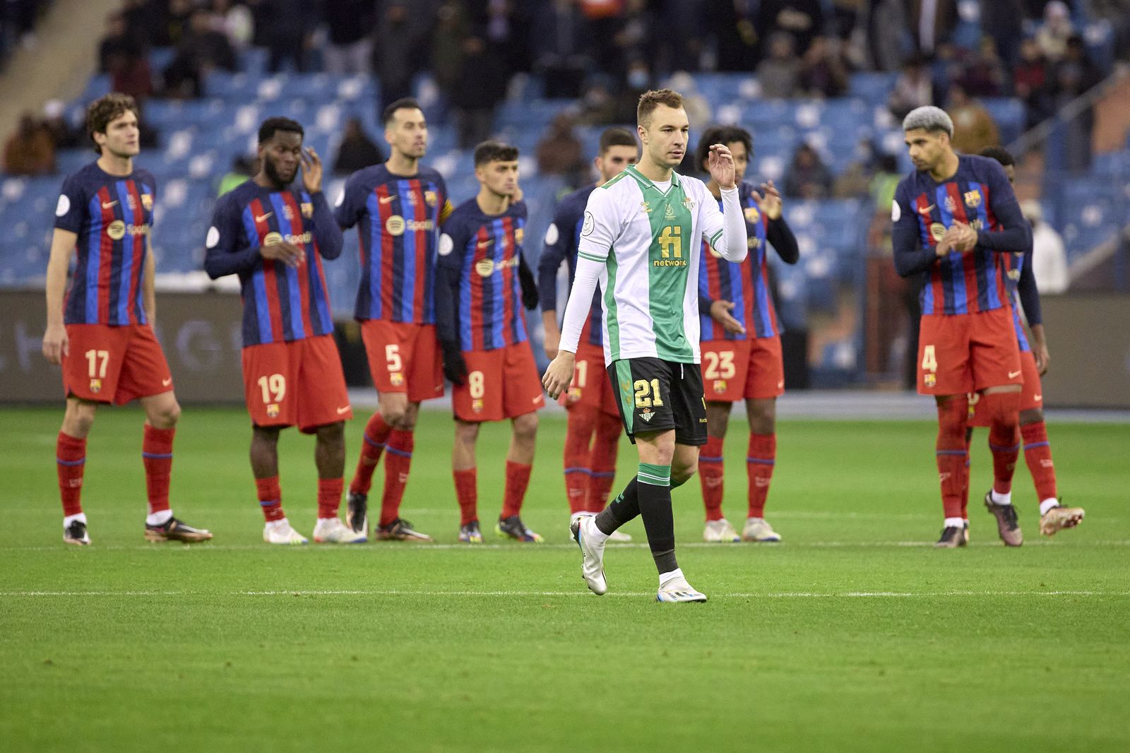 Las fotos de la prórroga y los penaltis del Betis - Barcelona