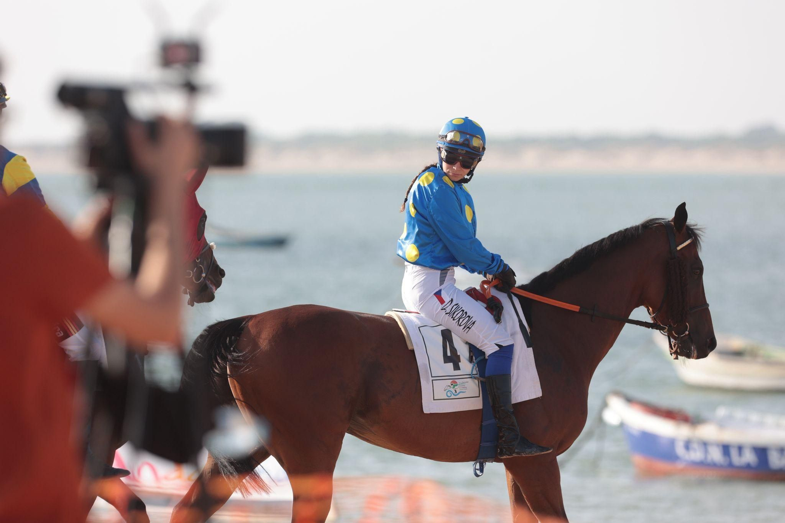 Imágenes de la última jornada del primer ciclo de las Carreras de Caballos de Sanlúcar 2025