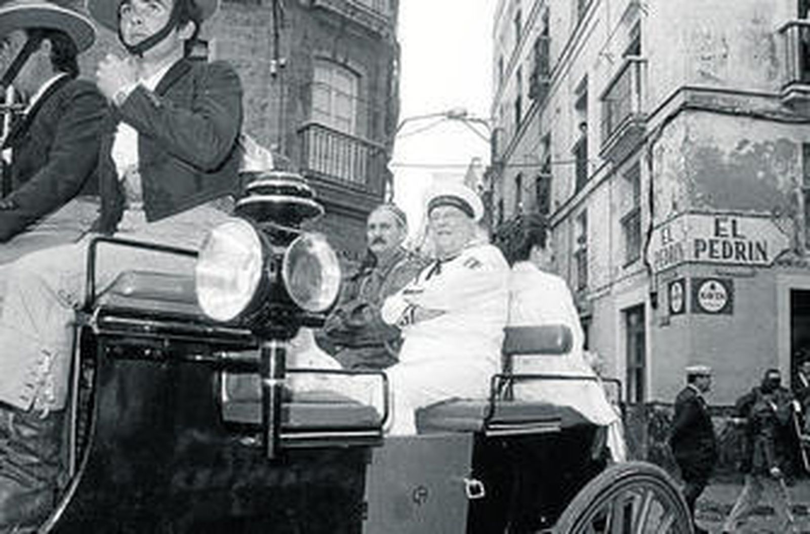 En coche de caballos hacia la plaza de San Antonio