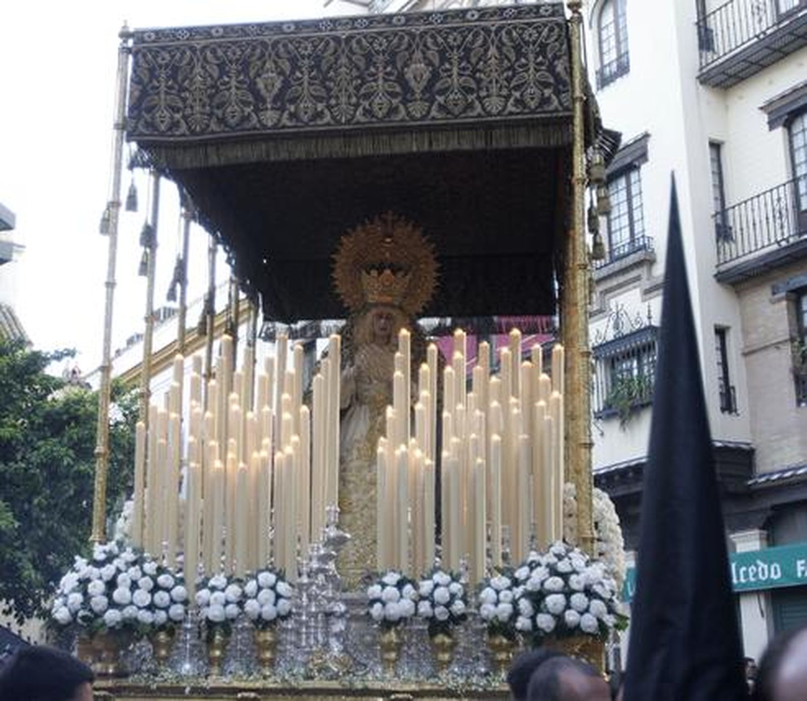 San Isidoro pone sus pasos en la calle

Foto: Jose Angel Garcia