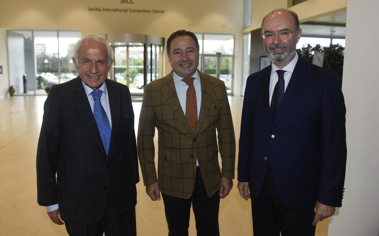 FORO JOLY.  Dña.Carolina España