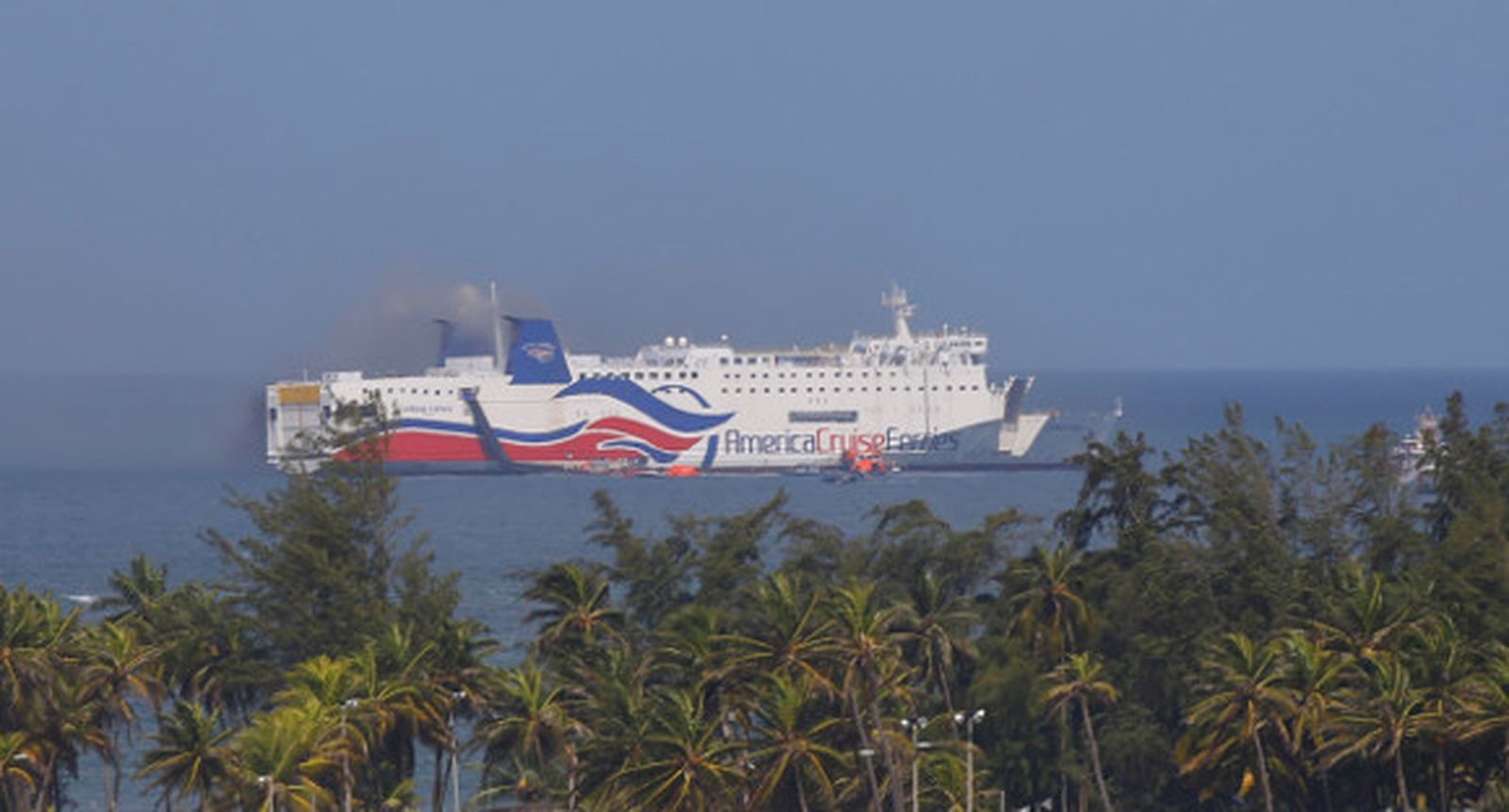 Evacúan a 500 pasajeros de un crucero en Puerto Rico por un incendio