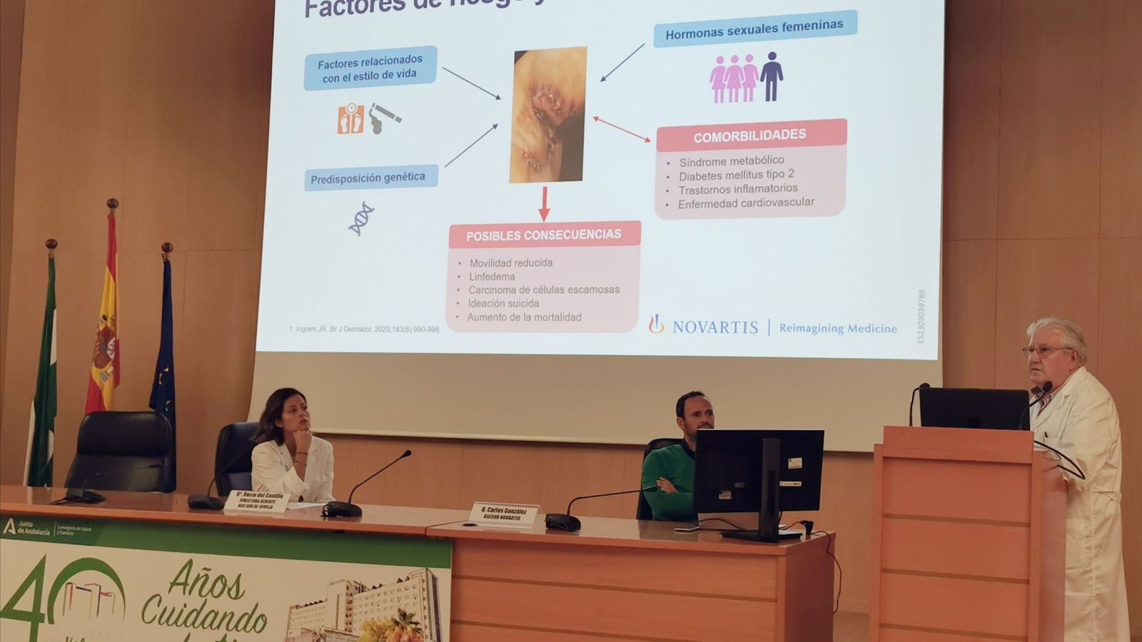 Presentación del proyecto en el salón de actos del Valme por parte de su jefe del servicio de Dermatología, el doctor Jerónimo Escudero.