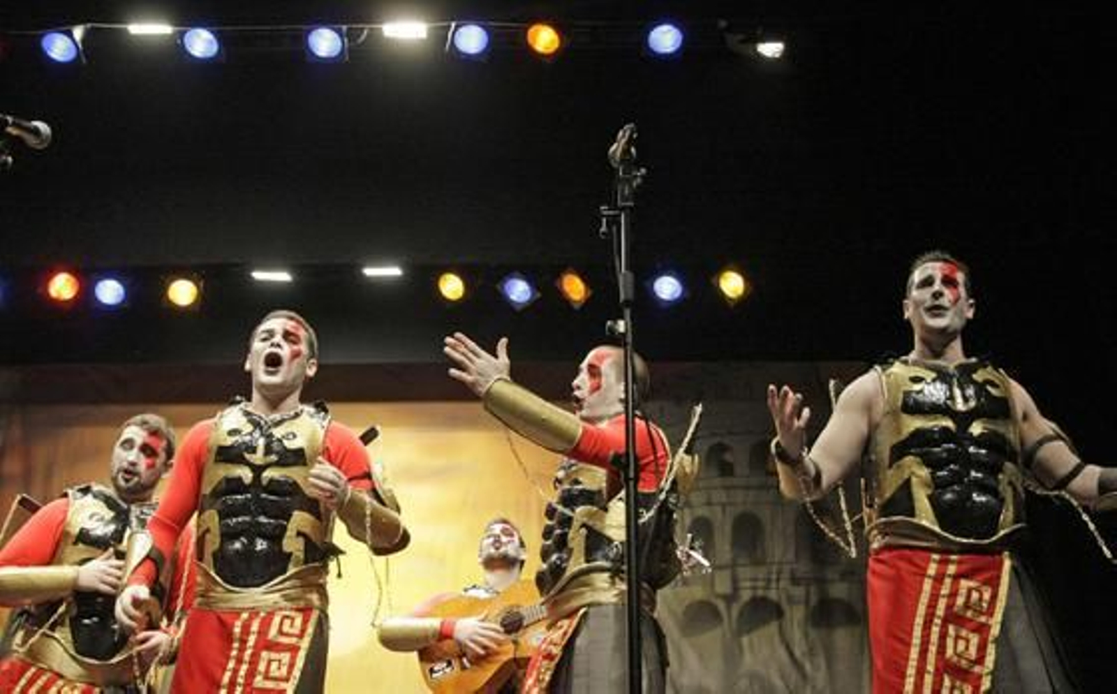 Comparsa 'El Dios de la Gerra'./Erasmo Fenoy

Foto: Erasmo  Fenoy