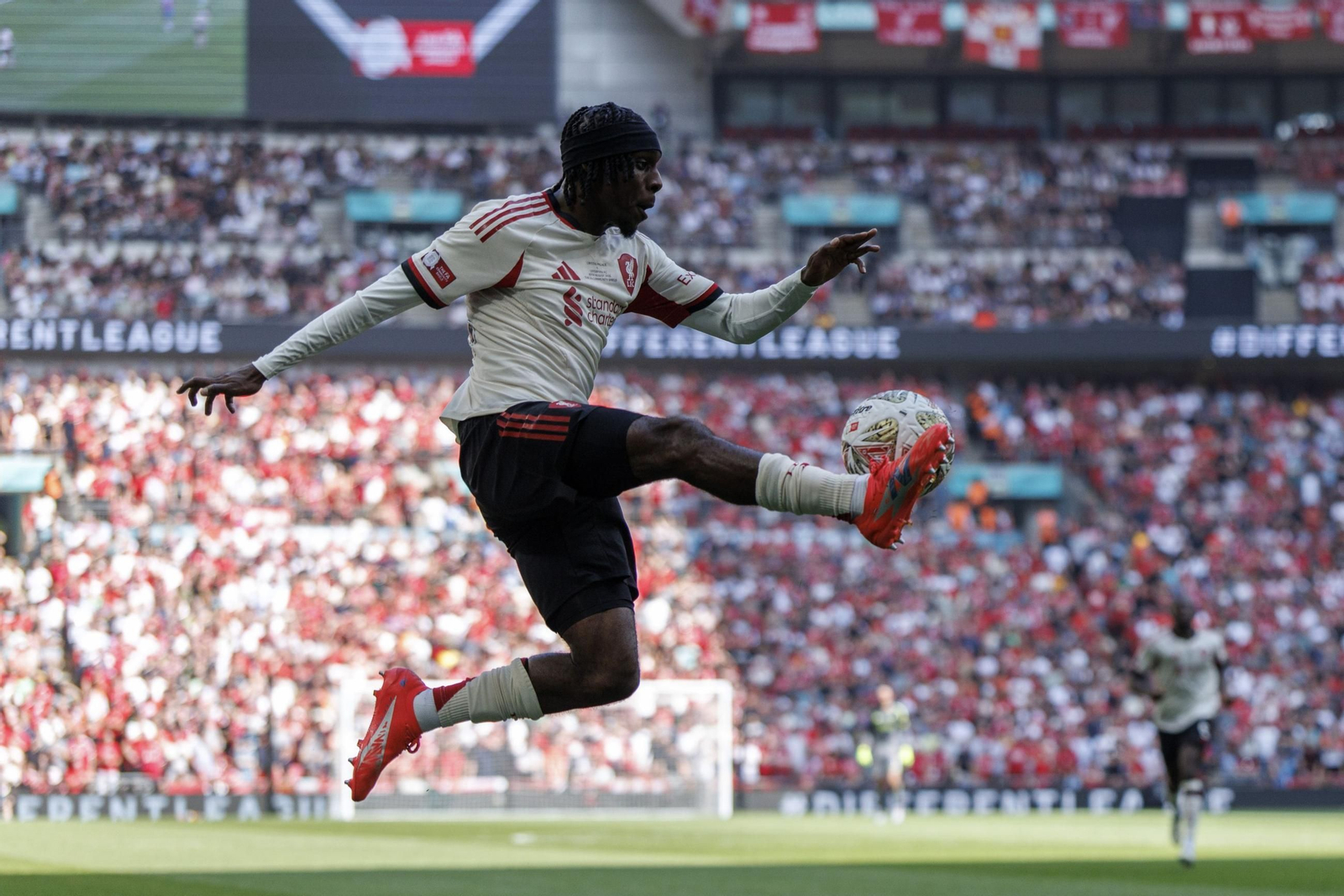 El título del Crystal Palace sobre el Liverpool, en imágenes (2-1)