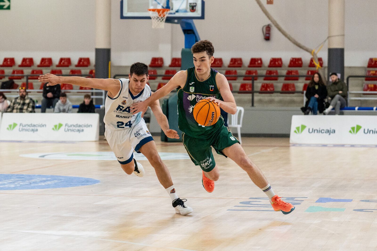 Liga U22: Carácter y remontada del Unicaja ante el BAXI Manresa (88-85)