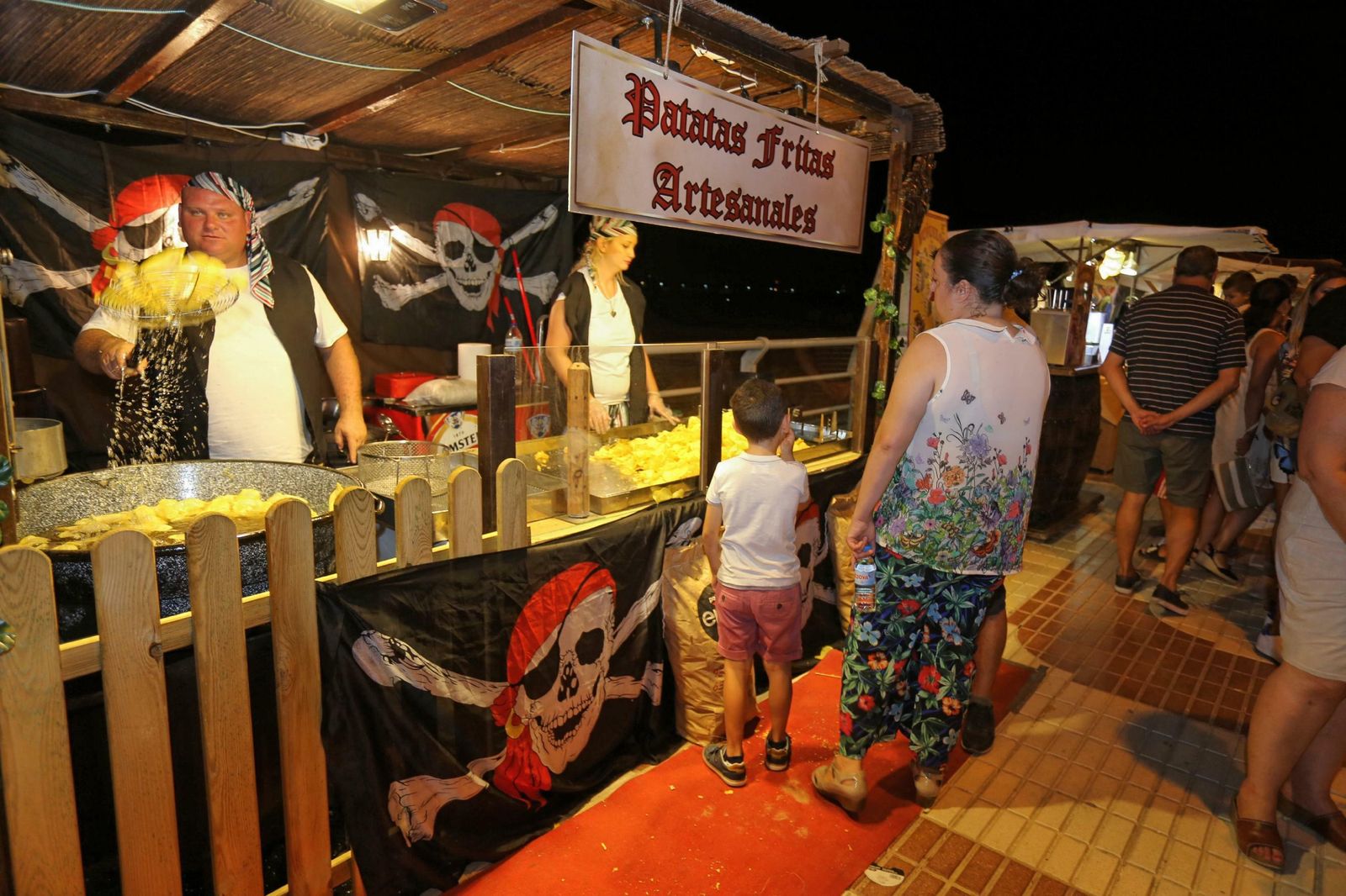 Una imagen de uno de los  stands de alimentación del Mercado Pirata.