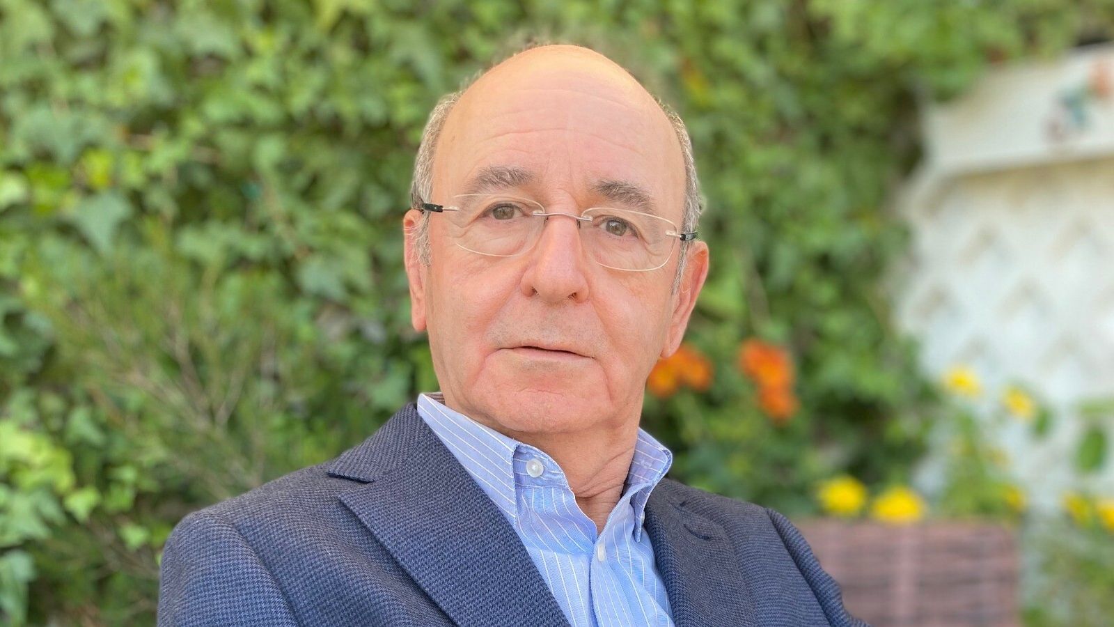 El autor isleño Alberto Salas.