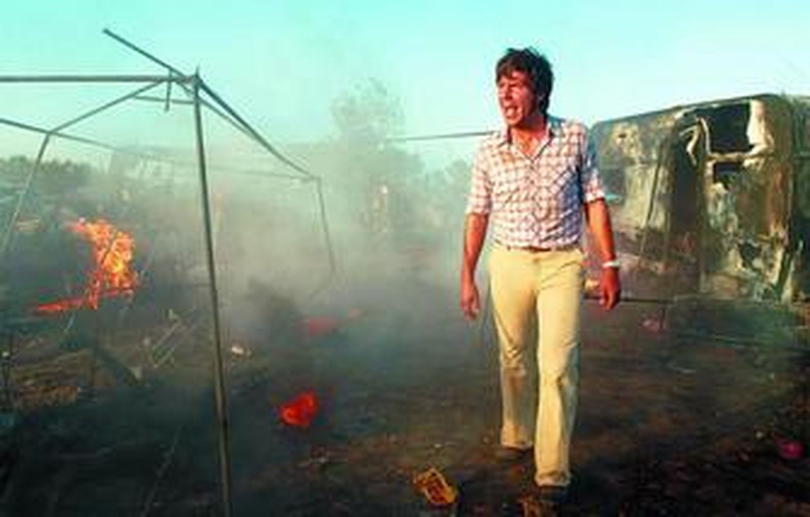 Uno de los protagonistas de 'Tarragona: paraíso en llamas' en los instantes posteriores a la deflagración.