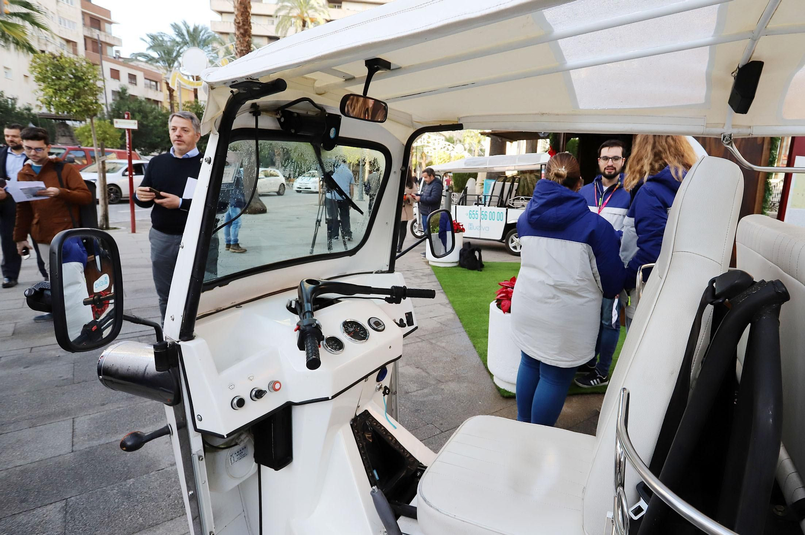 Imágenes de la presentación del nuevo servicio turístico  'Tuk & Go'