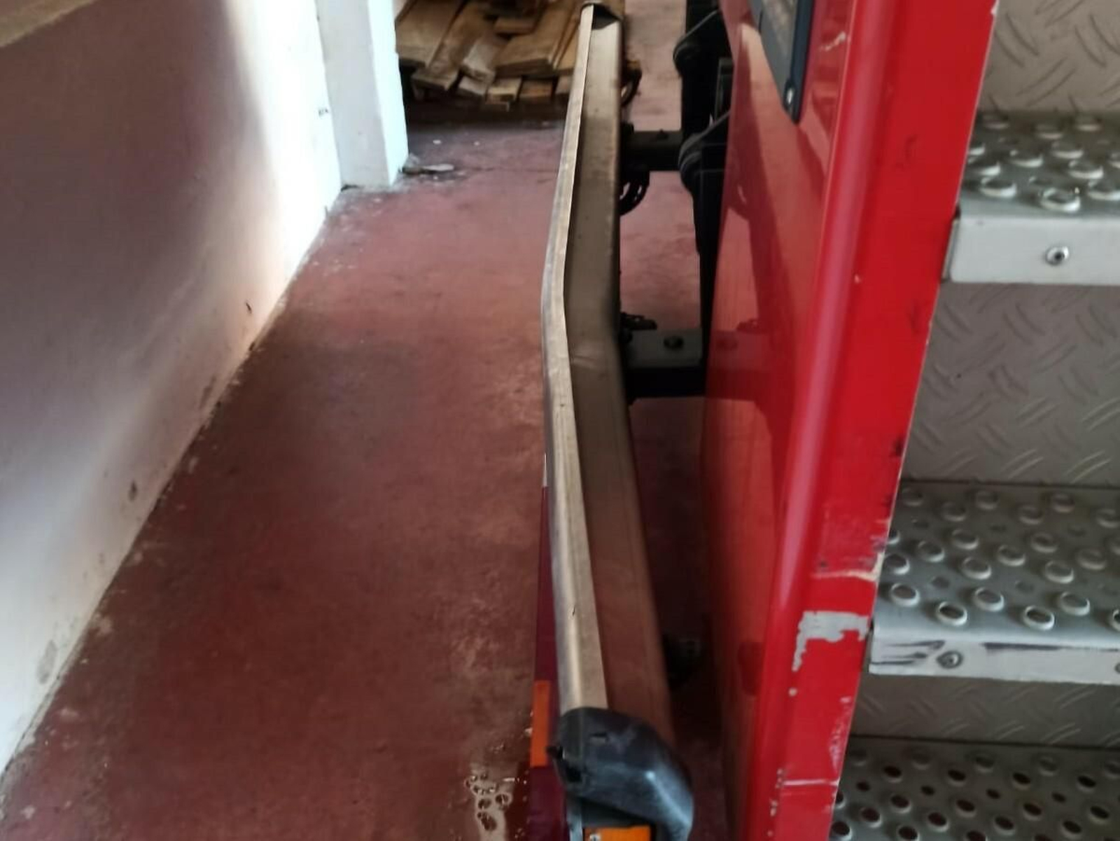 Estado que presenta el parque de bomberos de la avenida de los Custodios, en fotos