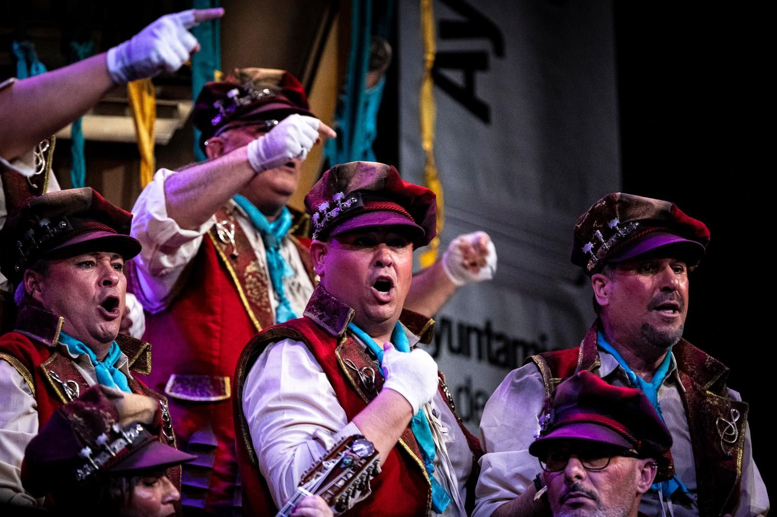 Búscate entre las mejores imágenes de la segunda sesión de cuartos de final del COAC 2025