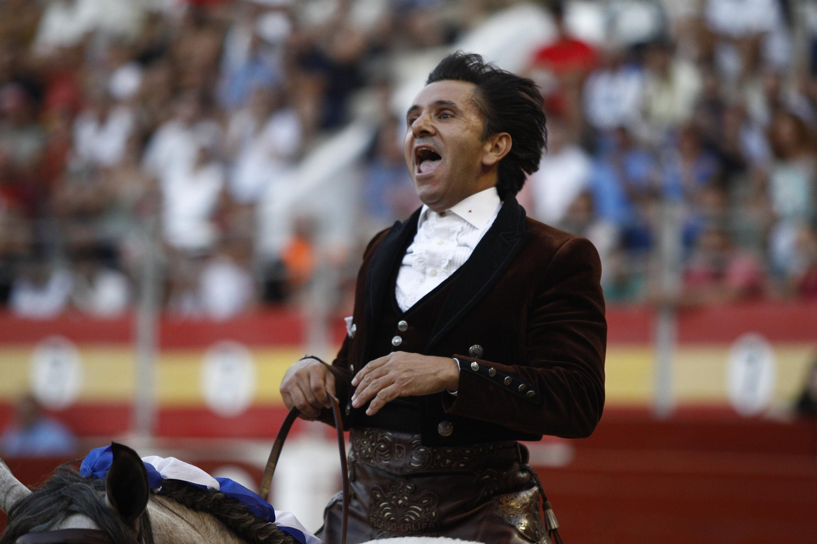 Las mejores imágenes de la corrida de toros de Diego Ventura, Talavante y Pablo Aguado, en Almería