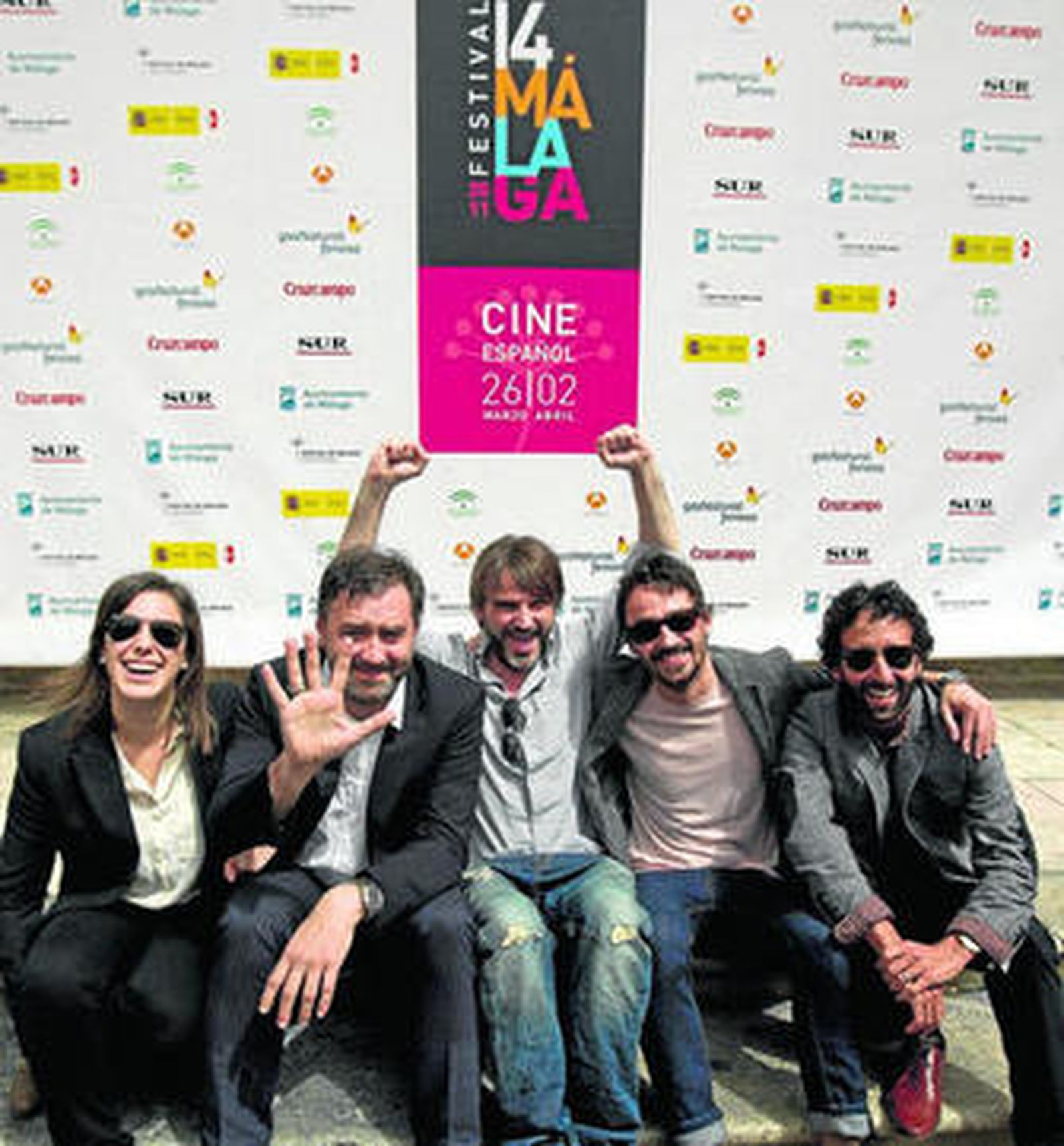 Parte del equipo de 'Cinco metros cuadrados', con Tejero en el centro, ayer tras conocer el fallo del jurado.