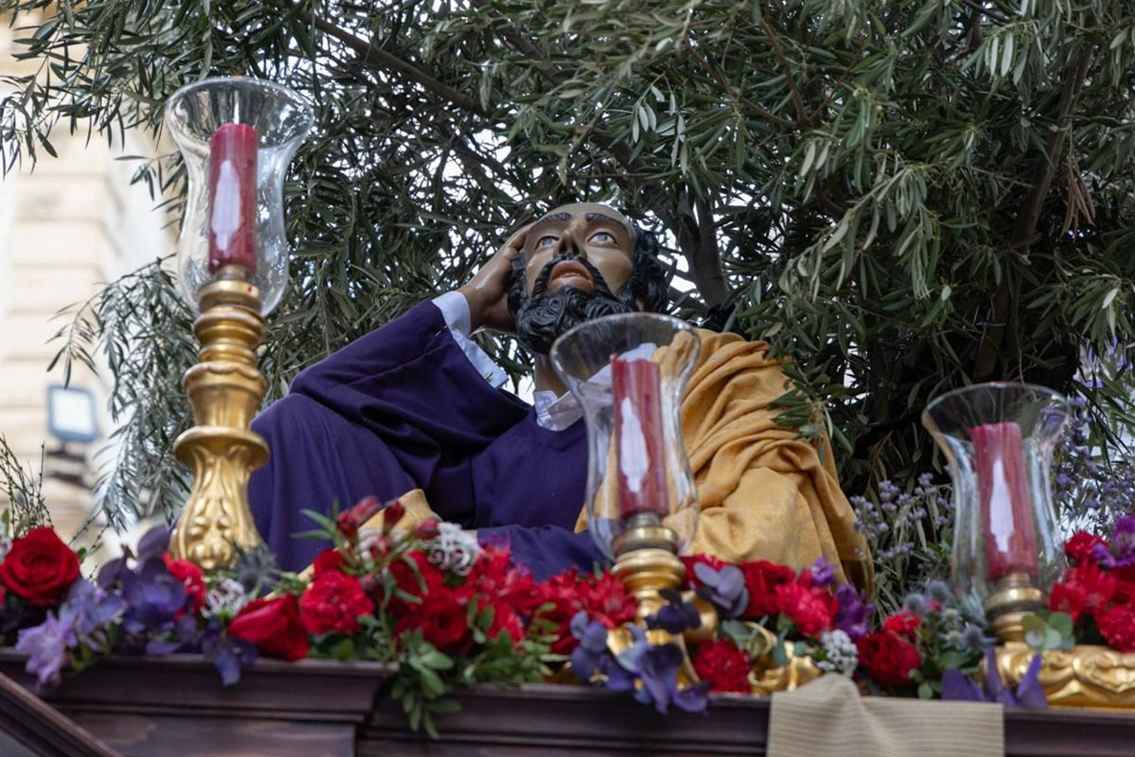 Los jiennenses arropan a las tres cofradías de la tarde en un Domingo de Ramos más caluroso de lo esperado (I)
