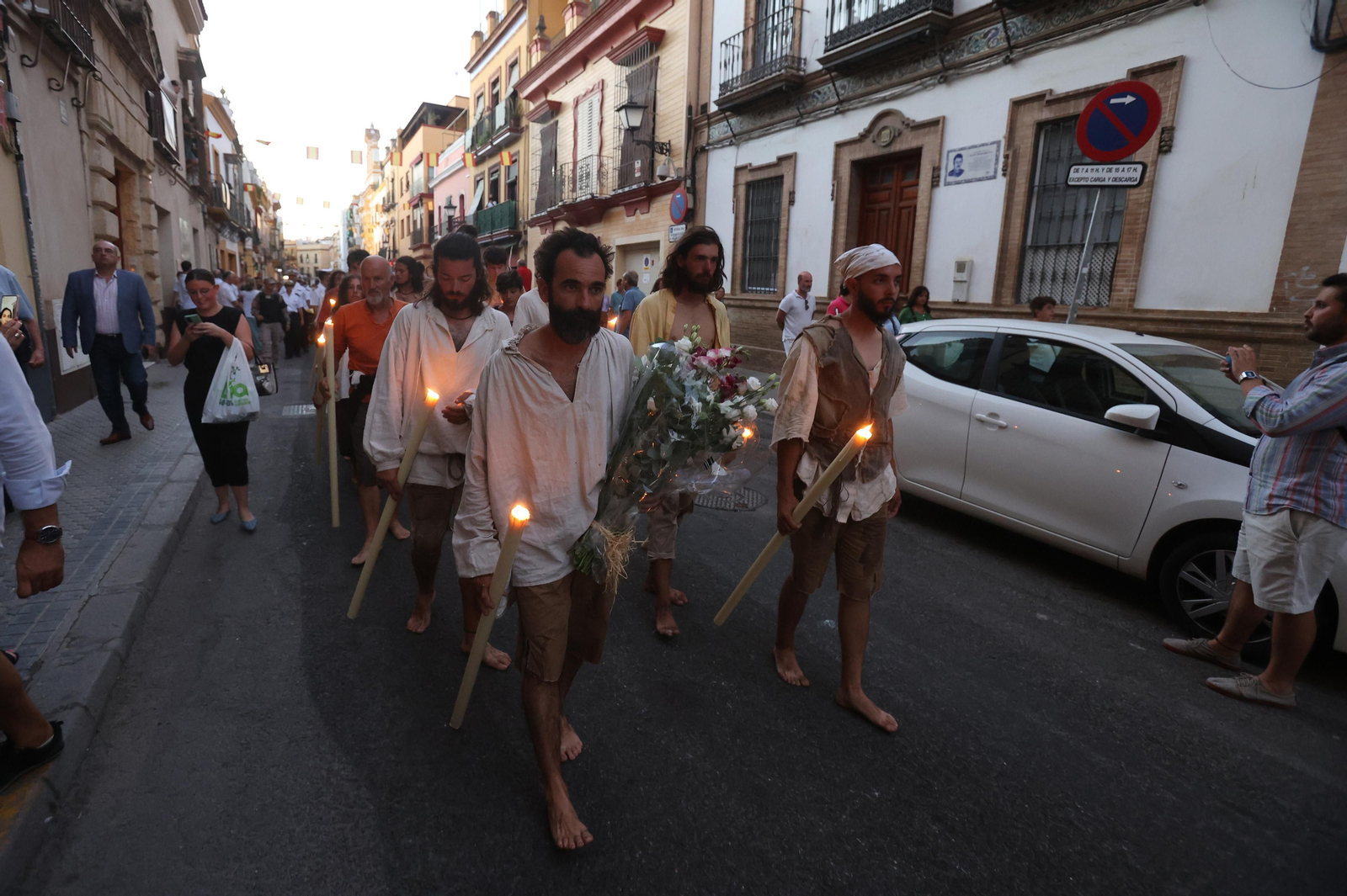 DESEMBARCO DE 18 ACTORES REPRESENTANDO A ELCANO Y ESCOLTADOS POR EL TERCIO DE OLIVARES