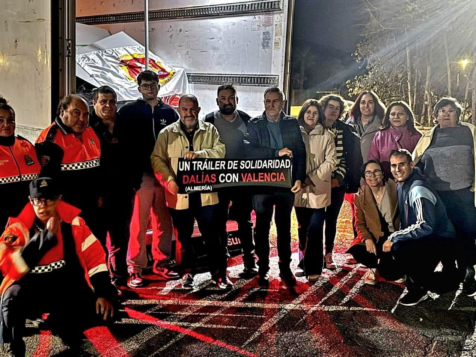 El alcalde ha participado en la recogida.