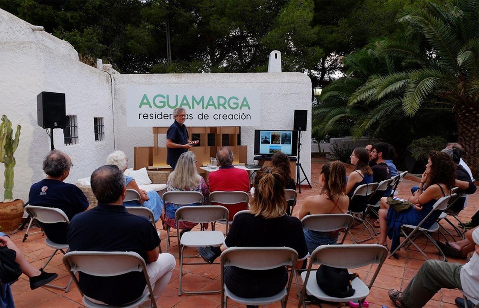 El núcleo de Agua Amarga acoge la primera edición de   “Residencias de creación”