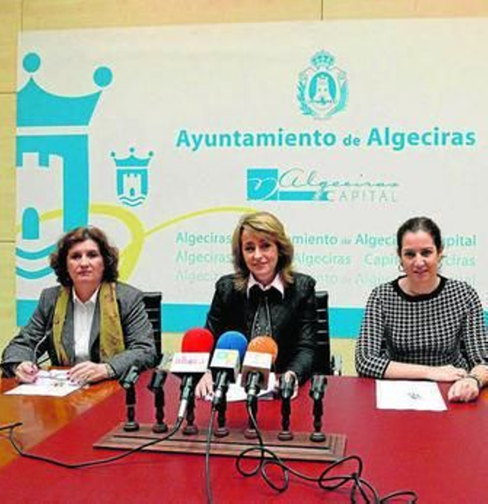 Imagen de la rueda de prensa, ayer en el Ayuntamiento.