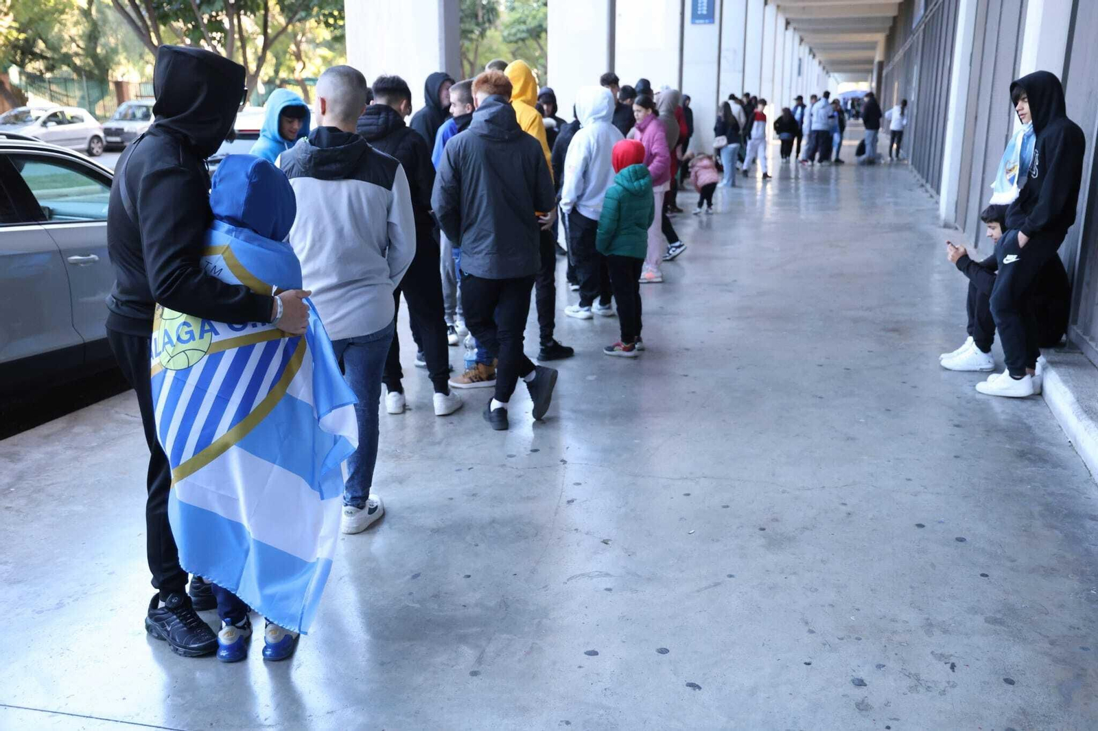 Búscate en las fotos del entrenamiento del Málaga abierto a la afición