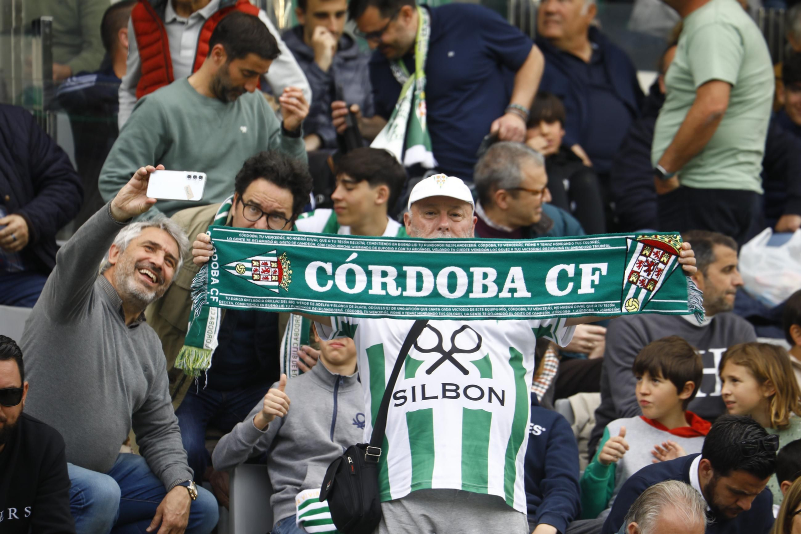 Las mejores fotos del imponente ambiente en El Arcángel para el Córdoba CF - Real Oviedo