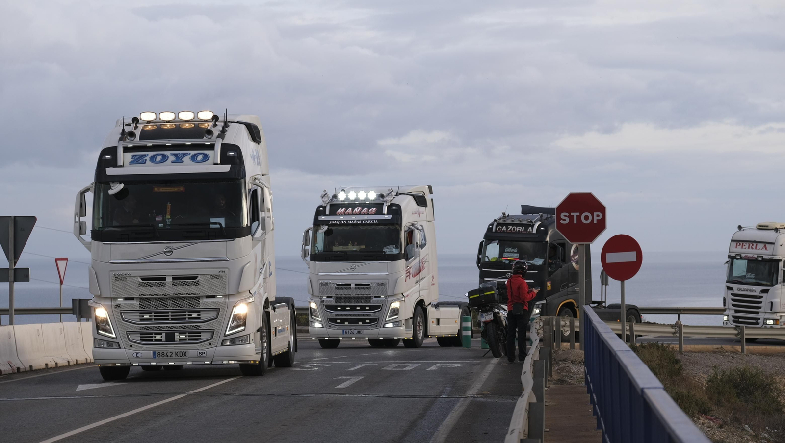 Fotogalería de la protesta de los camioneros de Almería