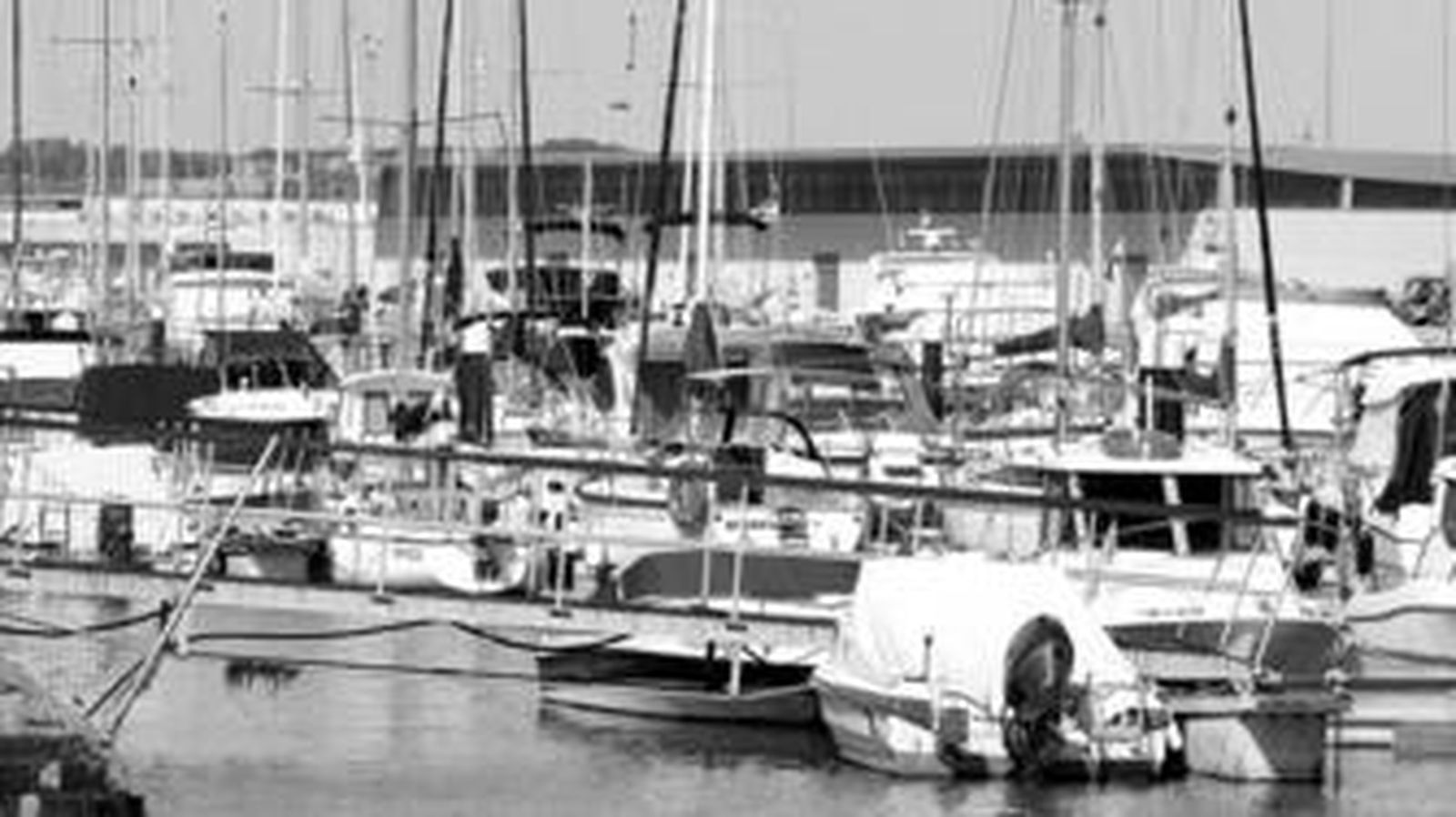 Los pantalanes del Club Náutico, donde está prevista la construcción de 80 nuevos amarres una vez se renueve la actual concesión administrativa en el año 2010.