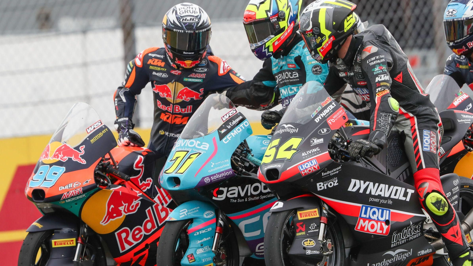 José Antonio Rueda a la izquierda con el '99' y a la derecha David Muñoz con el '54'