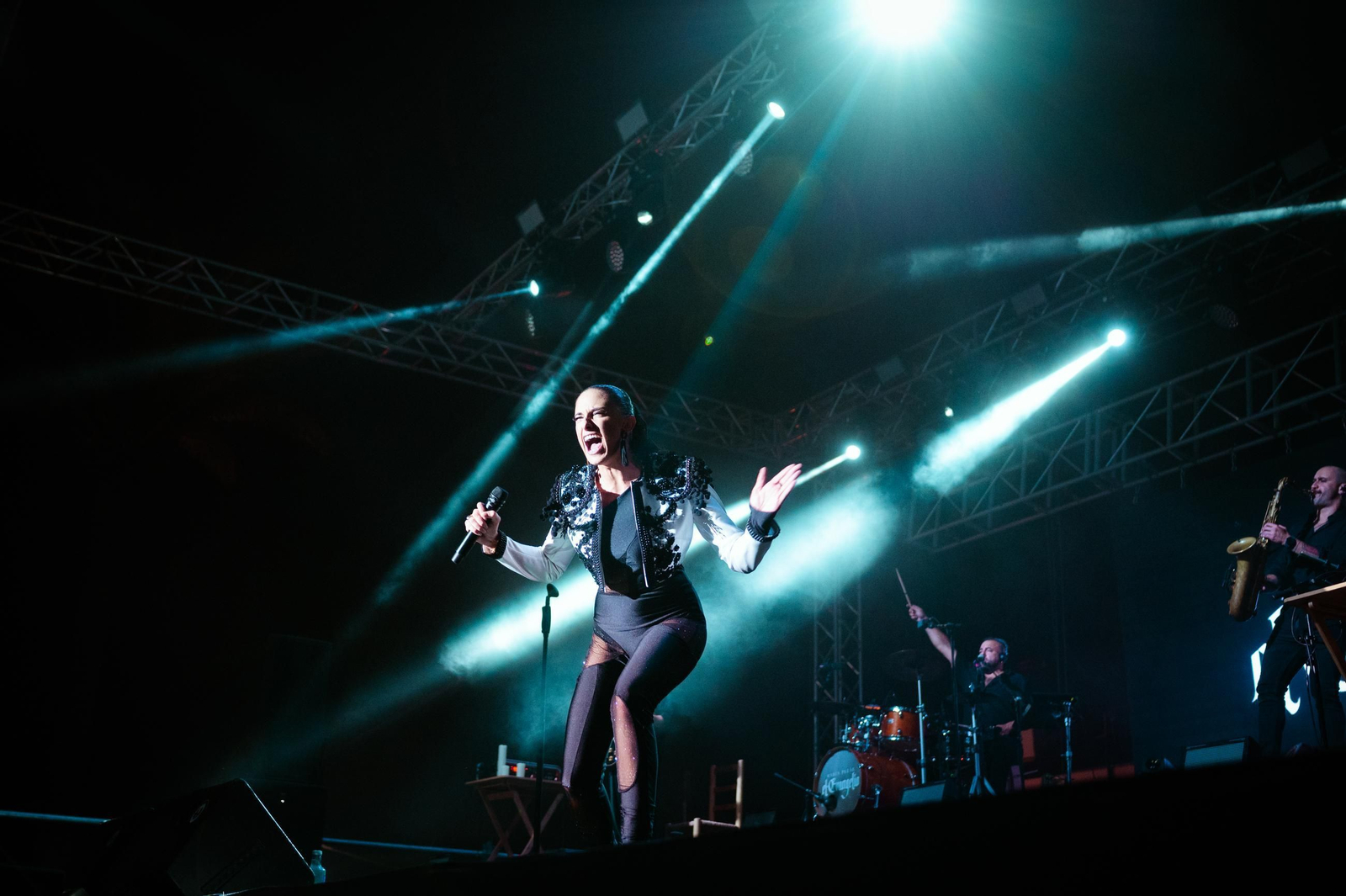 Imágenes del concierto de María Peláe en Trigueros