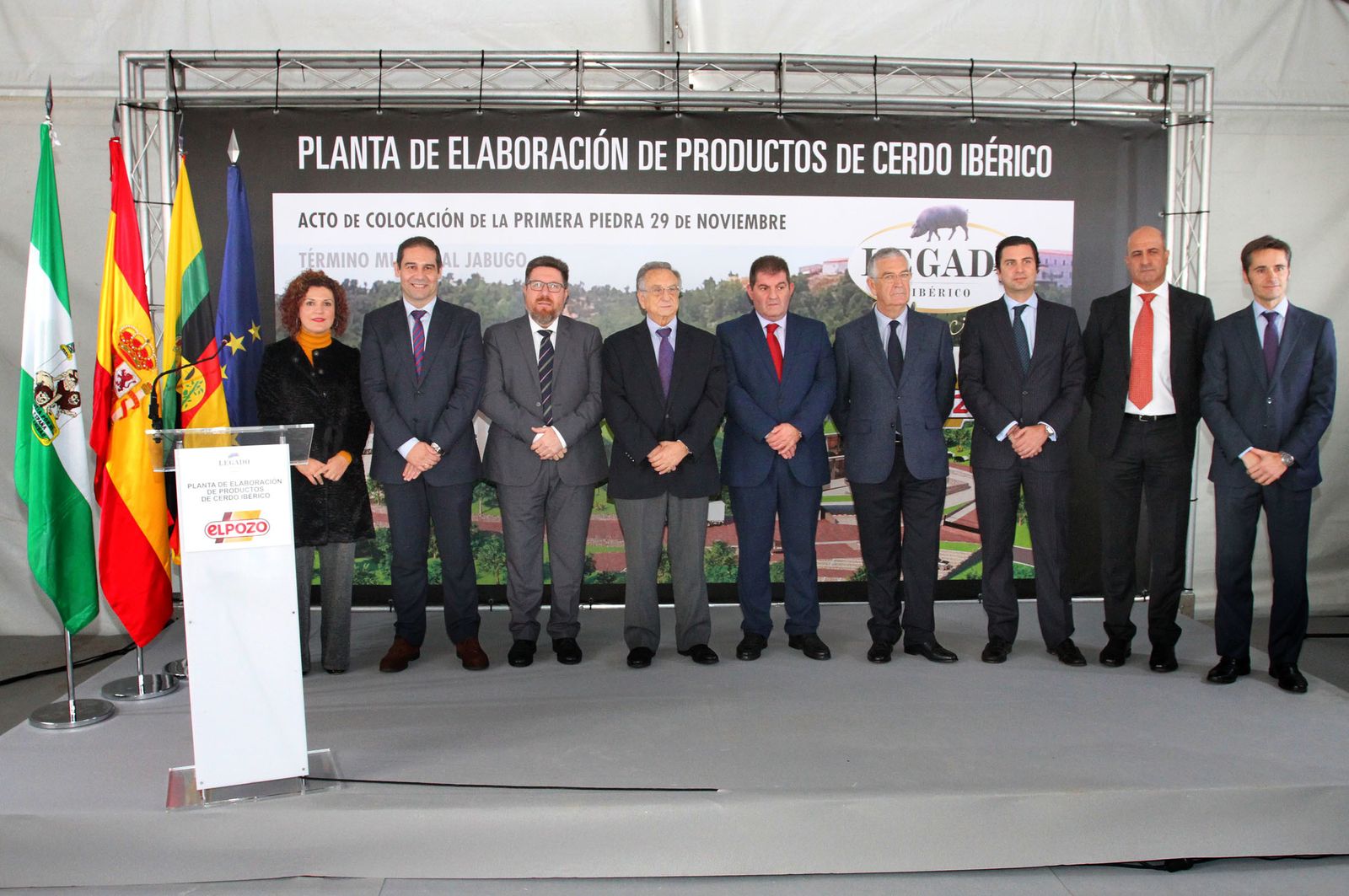 Imágenes de la colocación de la primera piedra de la planta de ElPozo en Jabugo.