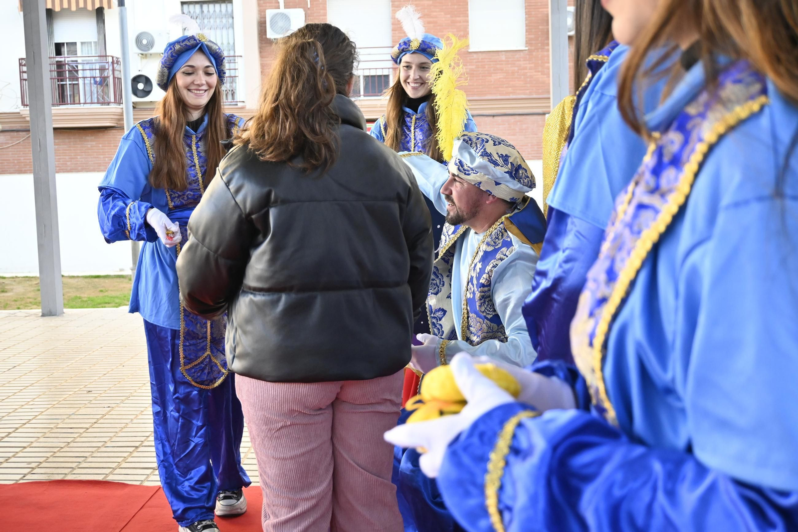 Recogida de cartas del paje real en la plaza Miguel Raya en el Molino, en imágenes