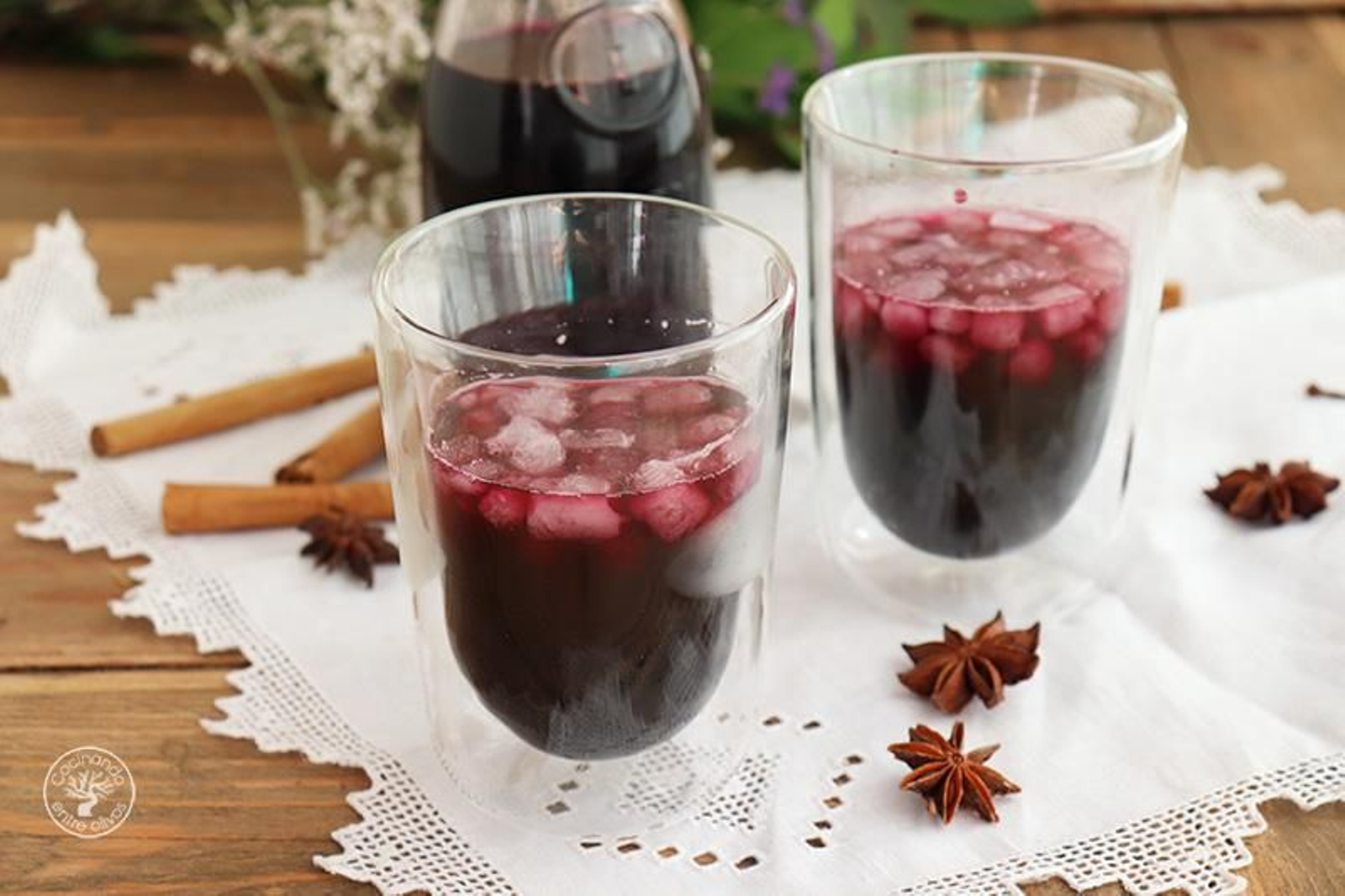 Vasos servidos con la mencionada bebida según el portal Cocinando entre Olivos.
