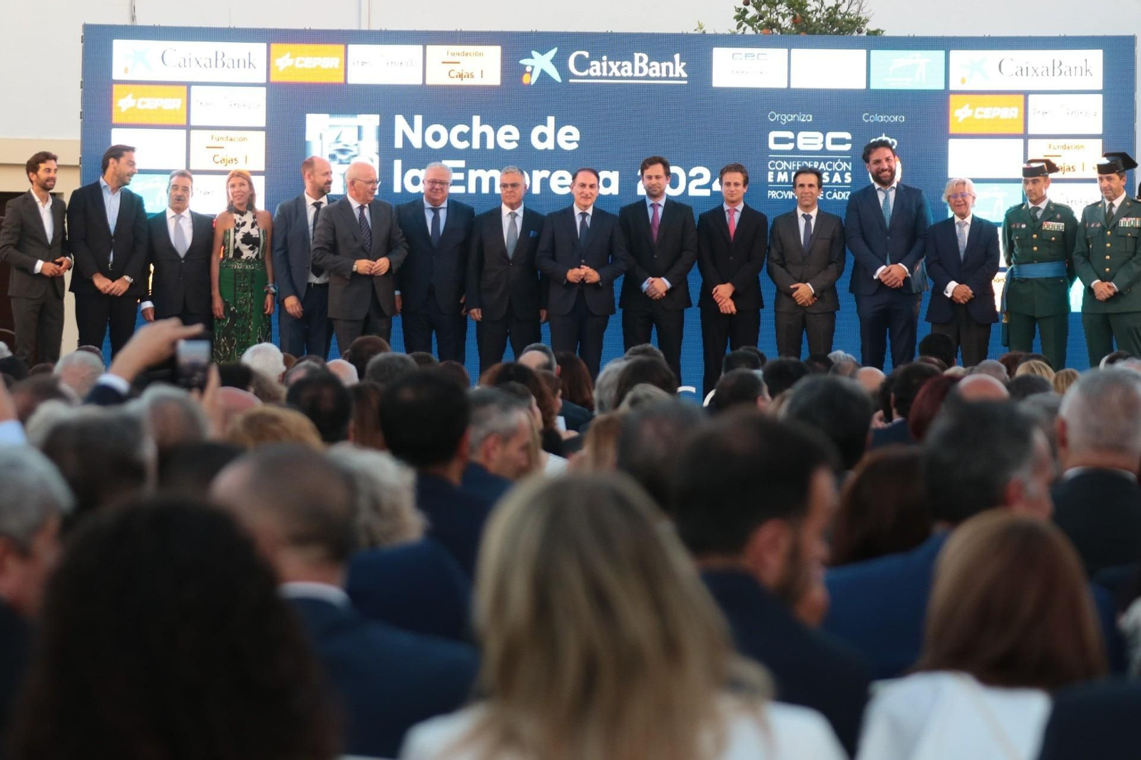 Imagen de todos los reconocidos por la Confederación de Empresarios de Cádiz en la Noche de la Empresa 2024 Imagen de todos los reconocidos por la Confederación de Empresarios de Cádiz en la Noche de la Empresa 2024