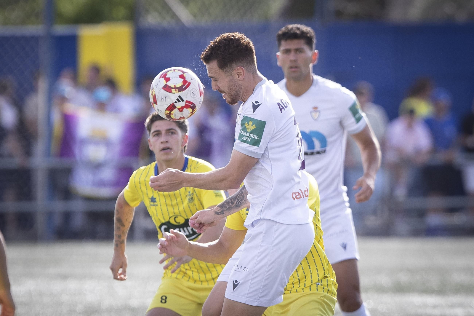 Las mejores imágenes del partido de ida entre CD Huétor Tájar y Real Jaén