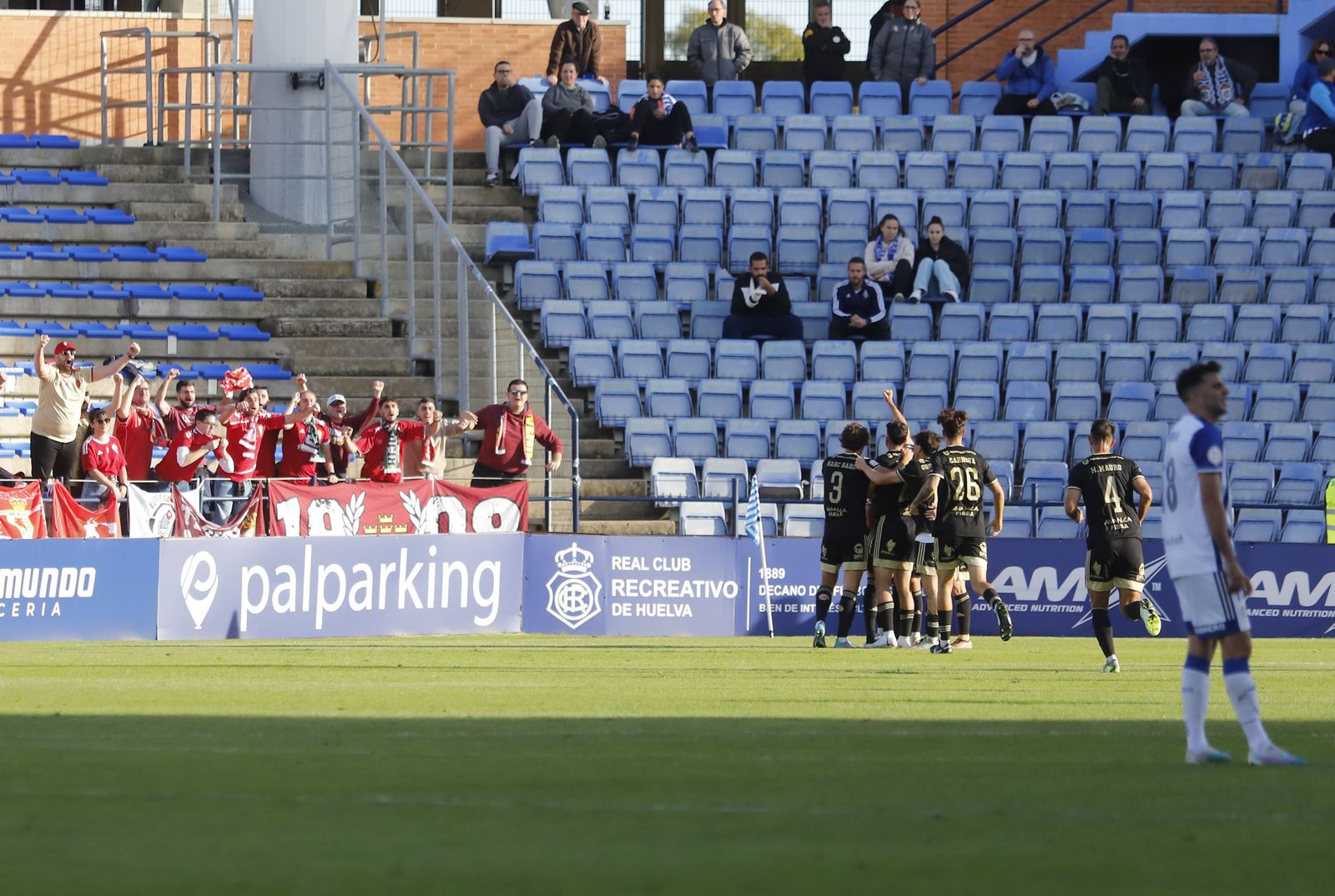 Imágenes del encuentro entre el Recreativo de Huelva y el Real Murcia