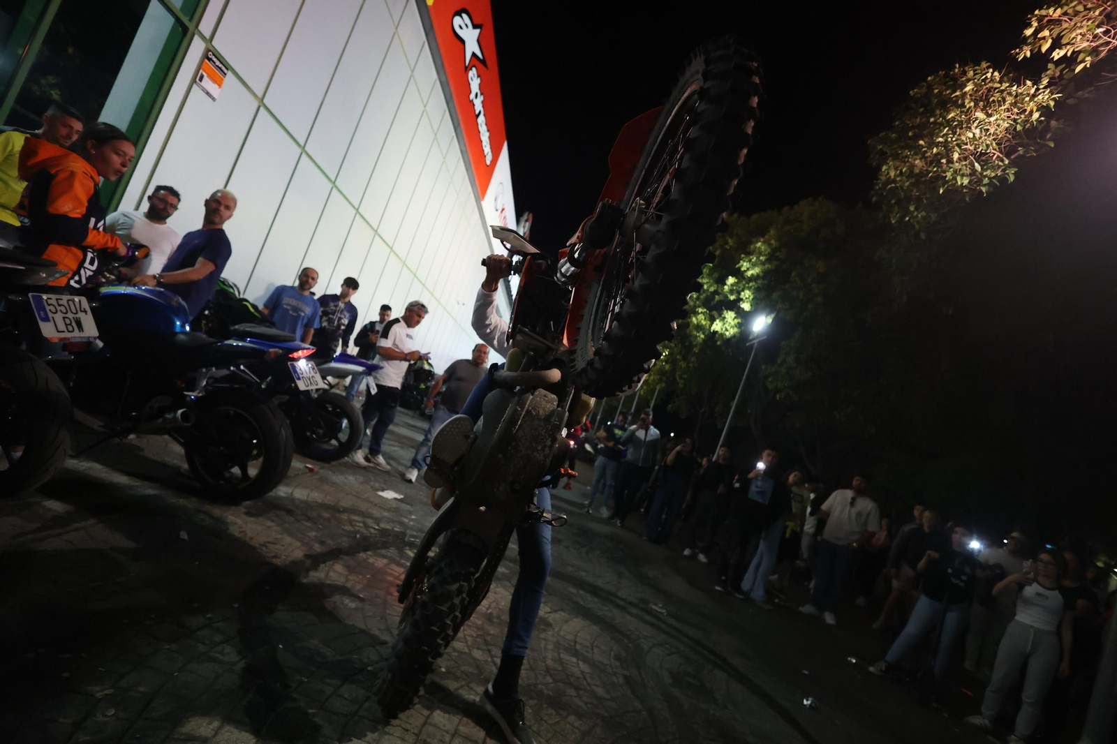 Ambiente en la Avenida de Europa el viernes del Gran Premio de Jerez 2025